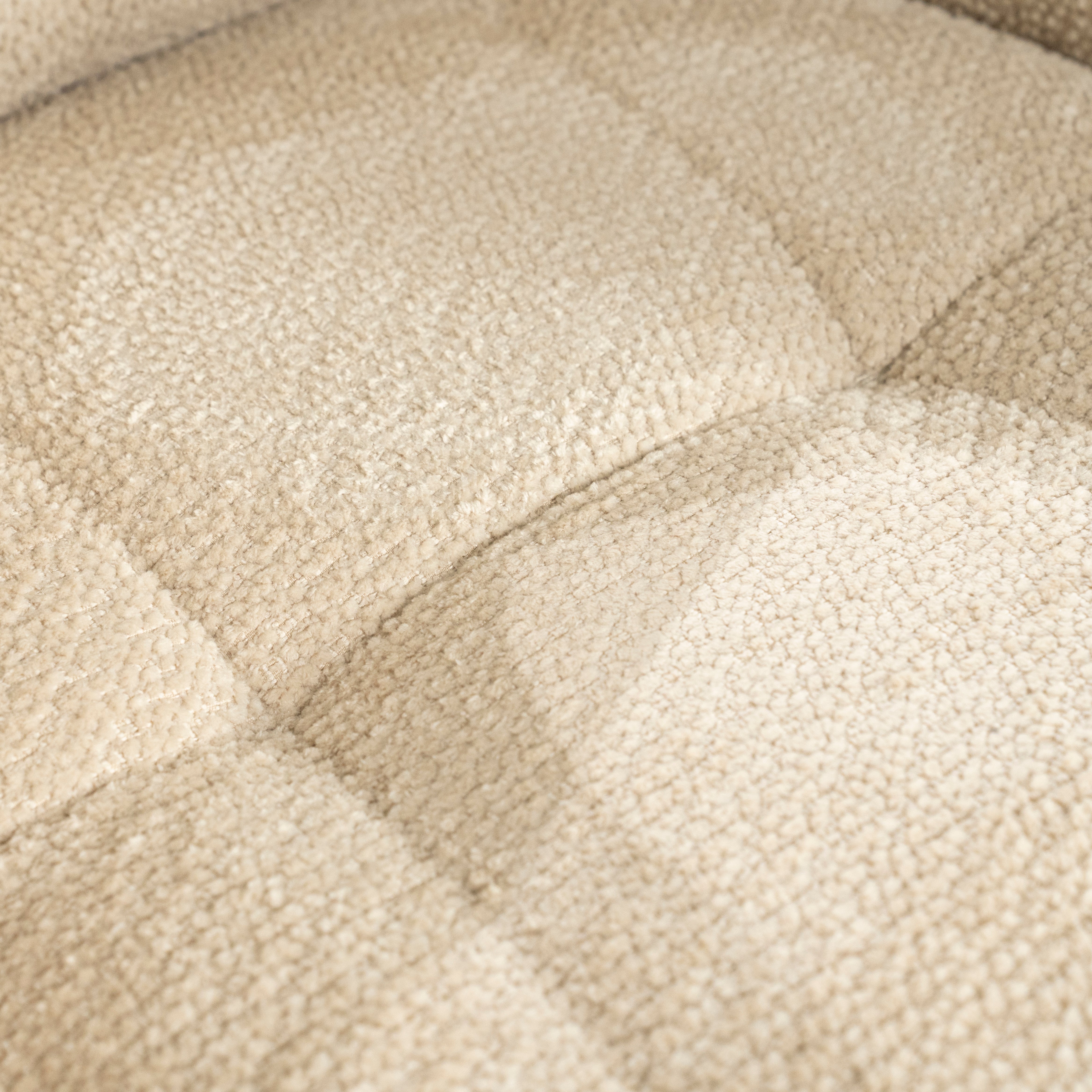 Draaistoel HUGO beige met een donkerbruine basis