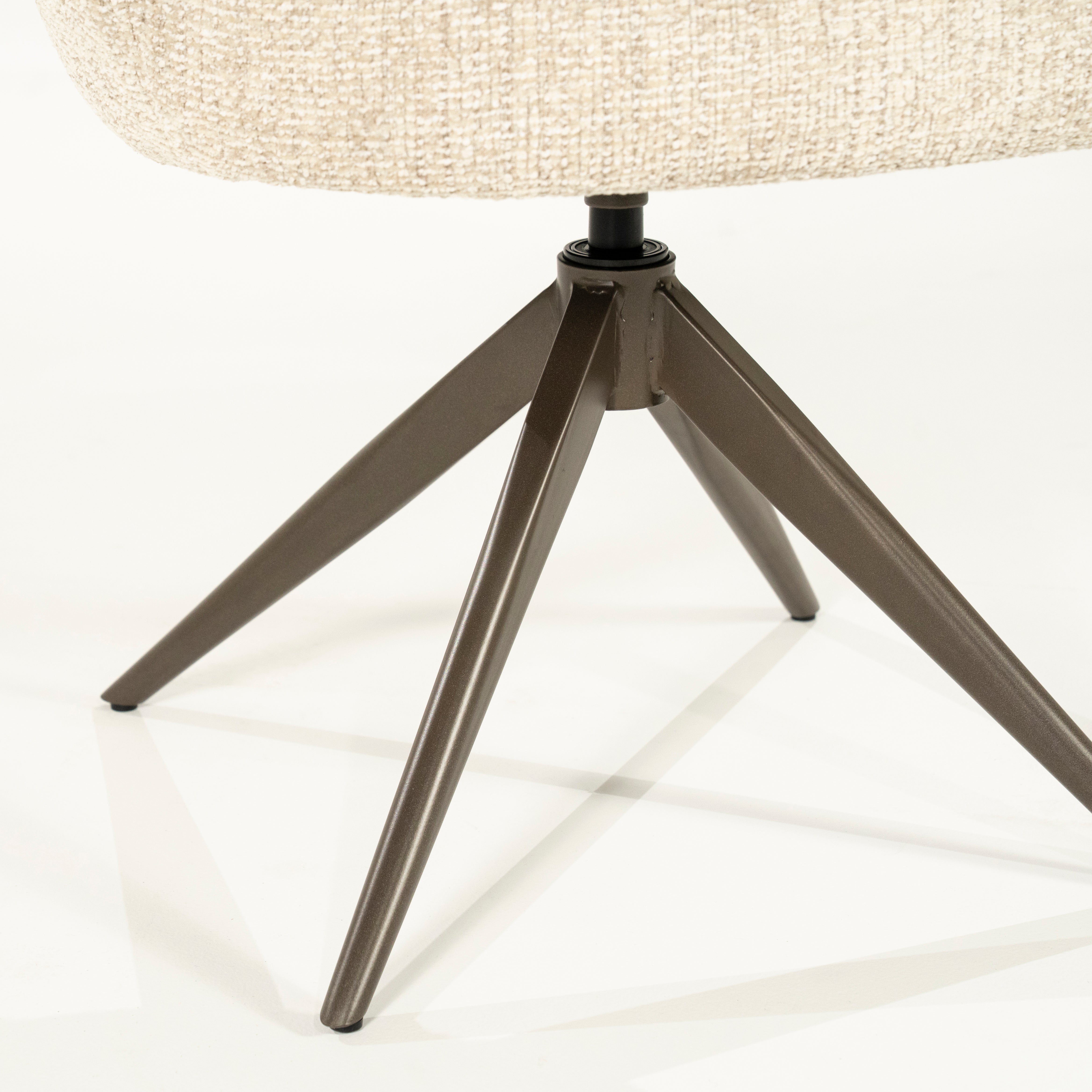 Draaistoel ALISSA beige met donkerbruine basis