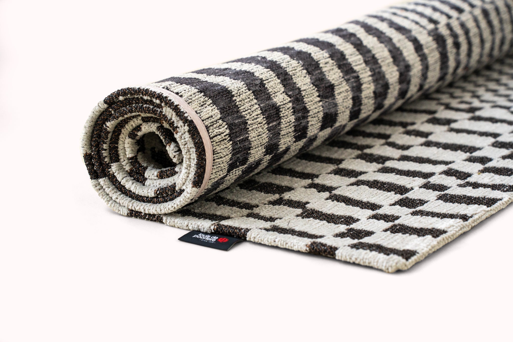BERBER CAIDAL rug broken white with dark gray