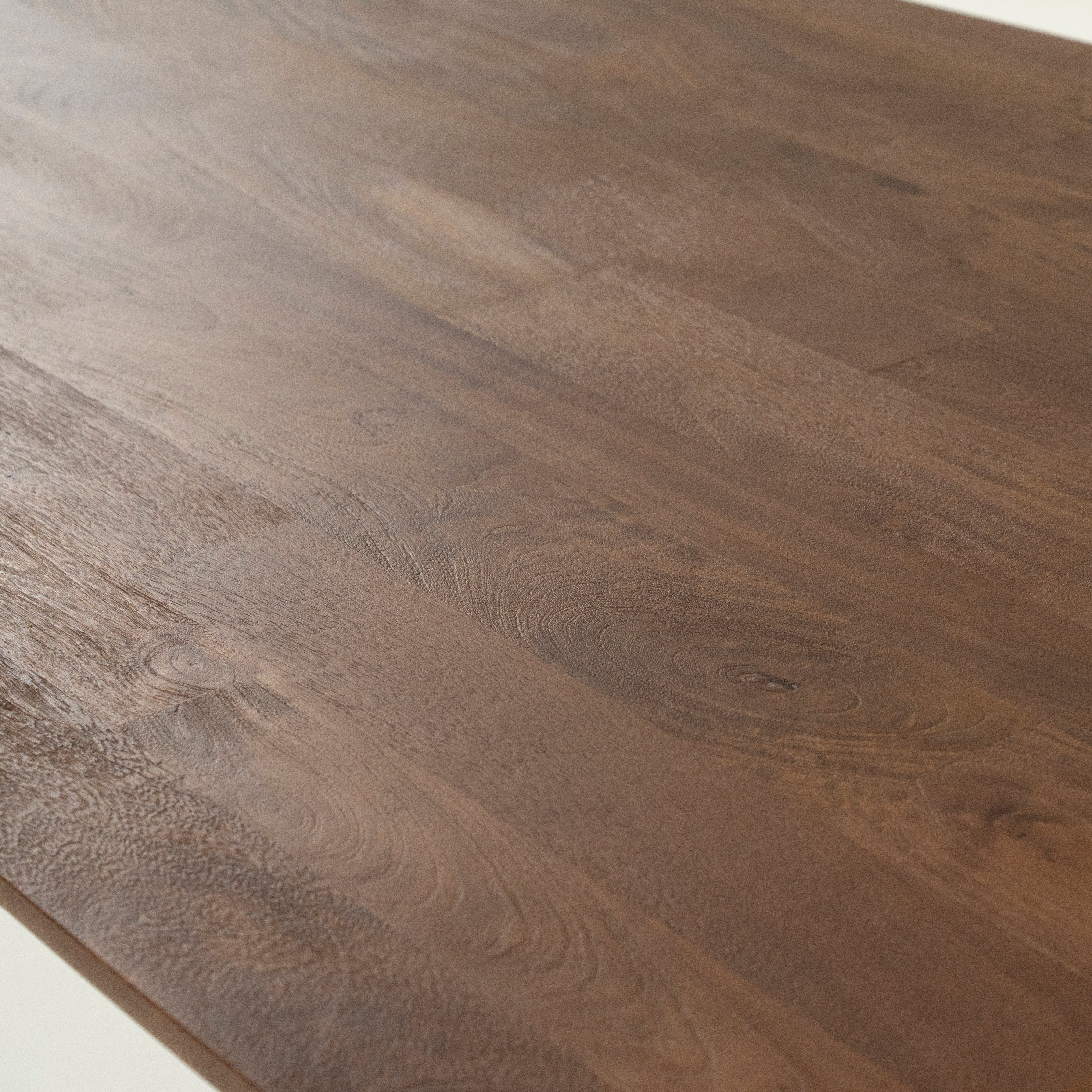 Ovale tafel COCO donkerbruin mango hout
