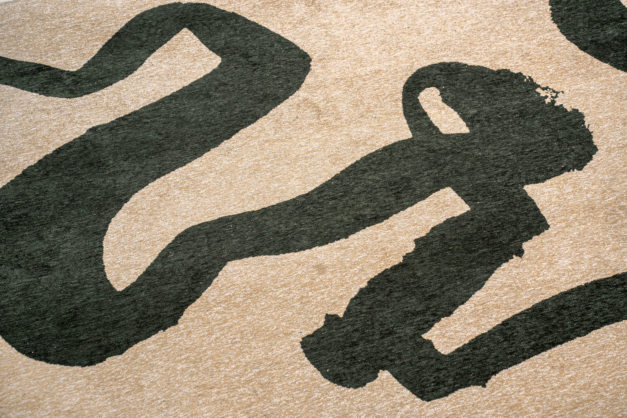 RIBBON Beige Carpet with Dark Green