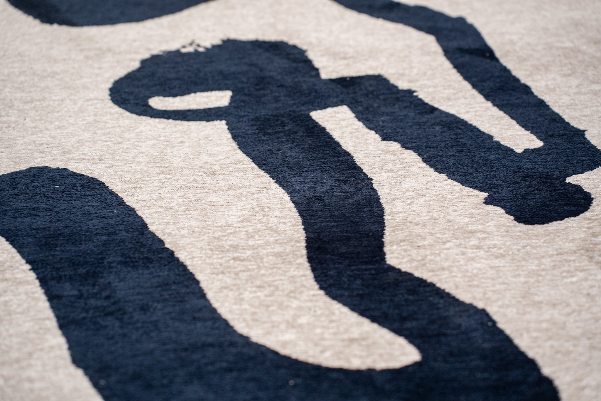 RIBBON Beige Carpet with Dark Blue