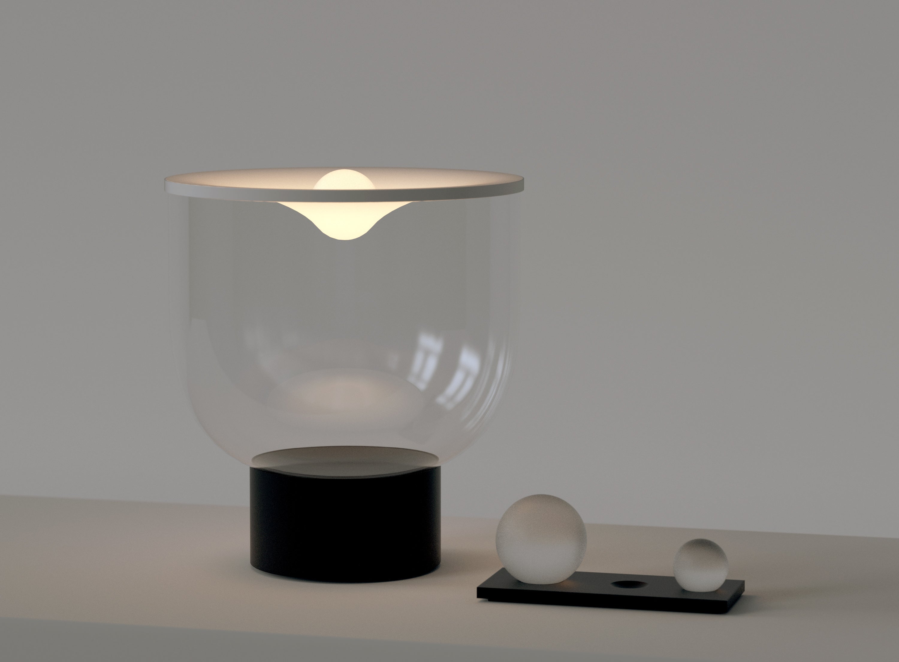 Tischlampe GRAMMOLUCE mit gläsernem Schirm und schwarzem Fuß