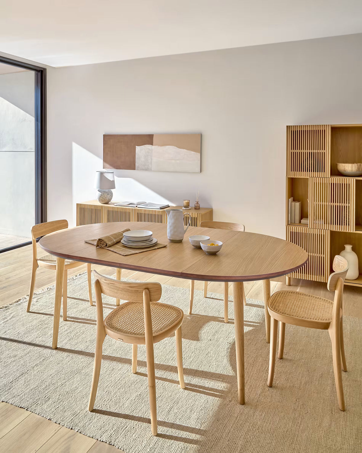 Ovale uitschuifbare tafel OQUI eikenfineer