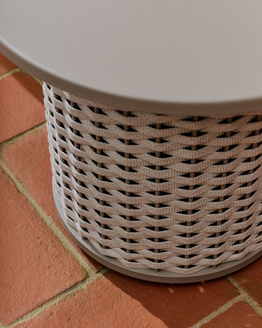 Sedalis beige garden table