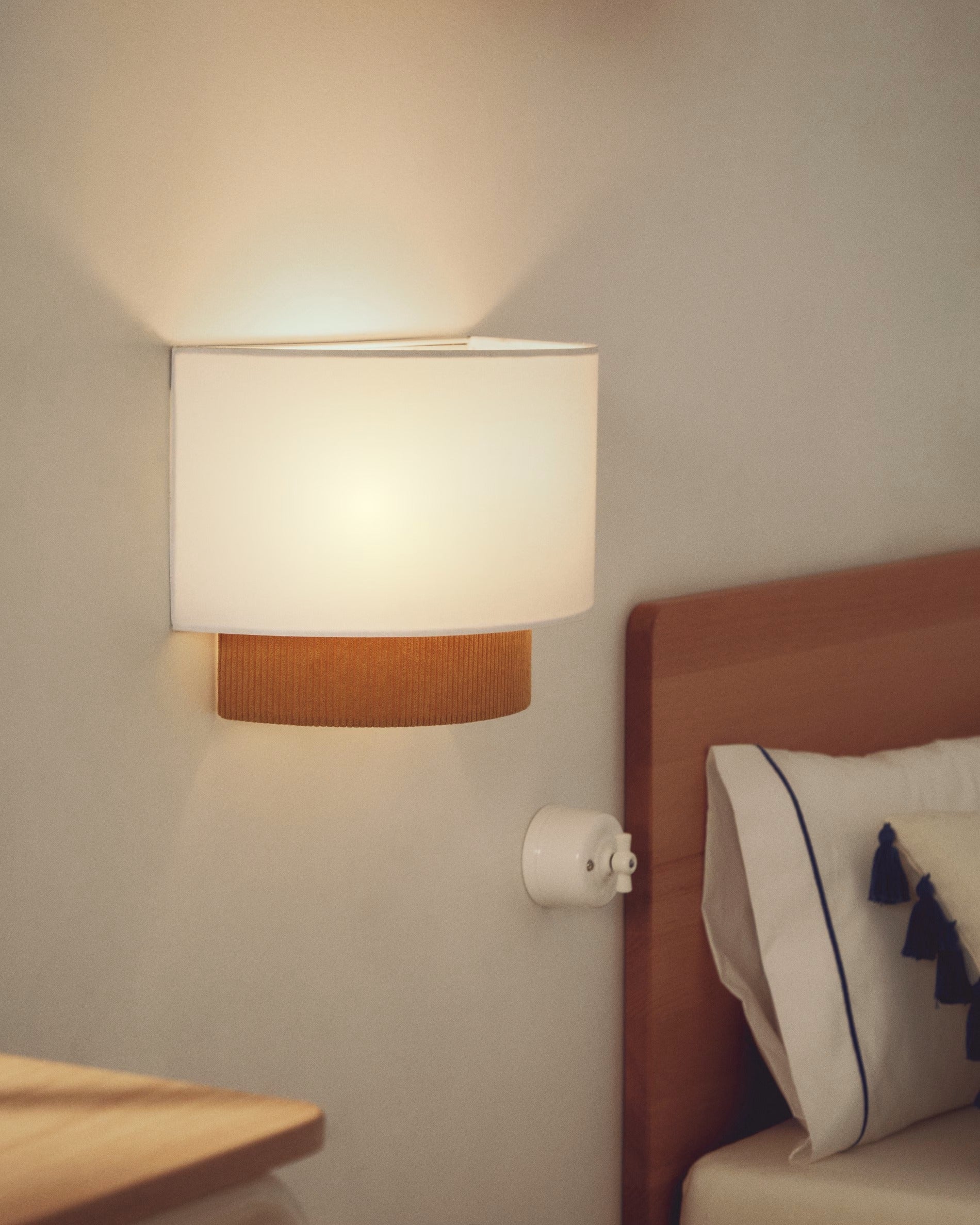 BIANELLA mustard wall lamp with white
