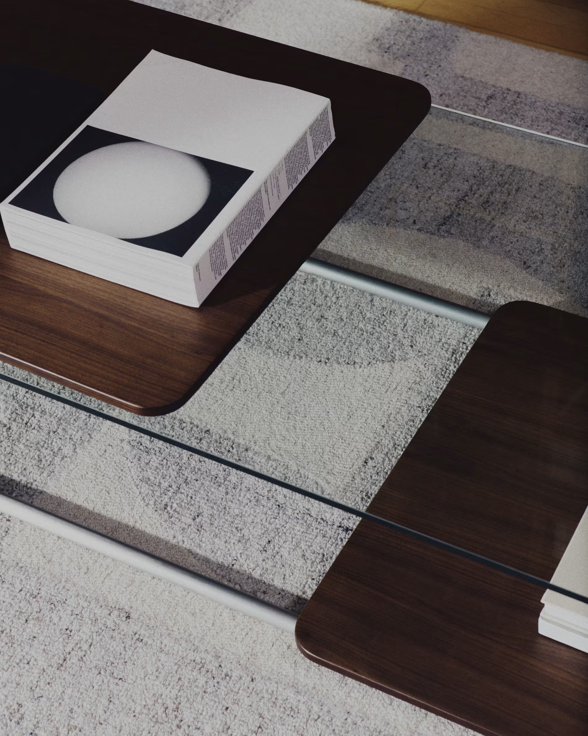 Couchtisch TARSEL dunkelbraun Nussbaumfurnier mit Stahlbasis