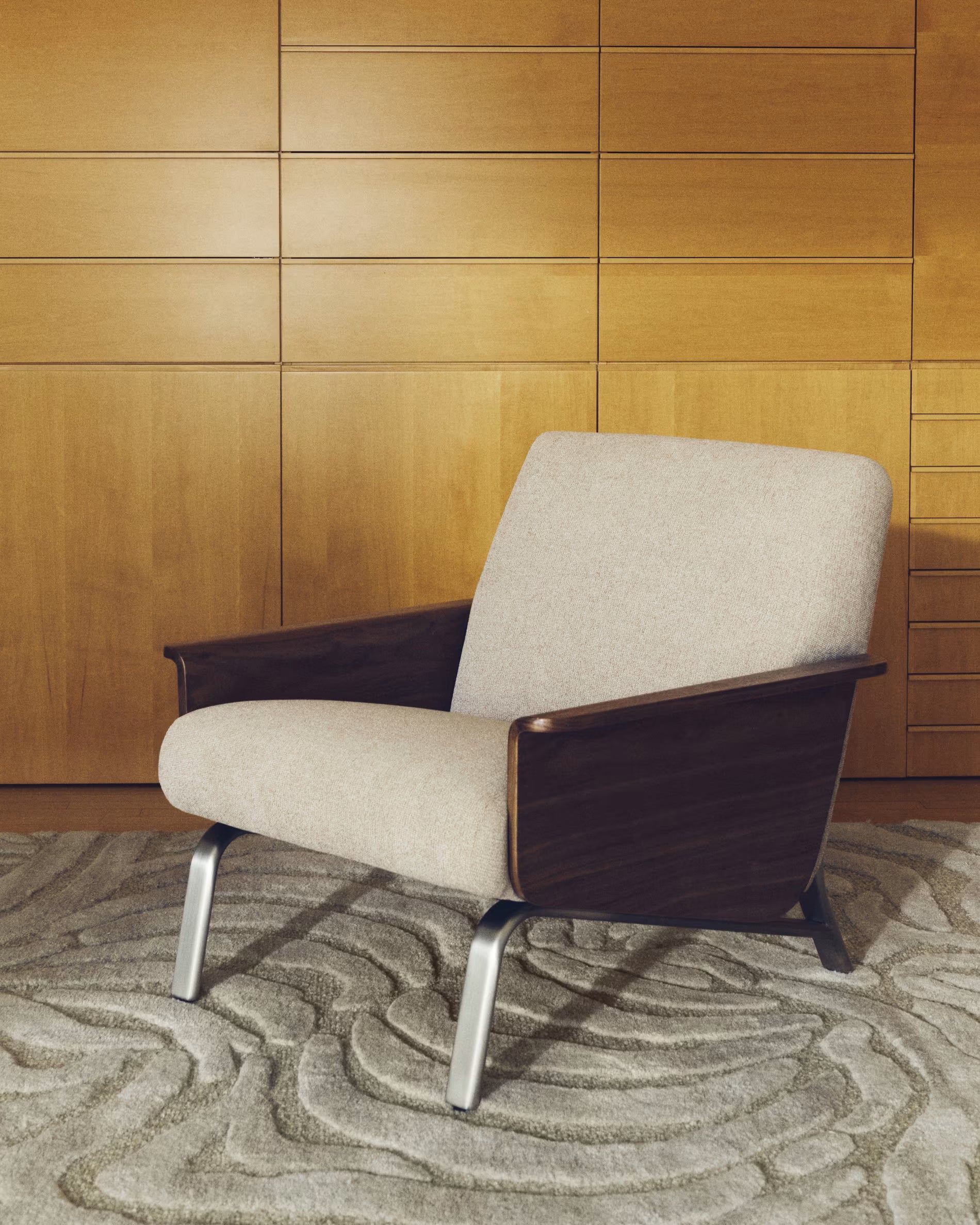 AMSEN armchair in light brown with walnut plywood and steel base