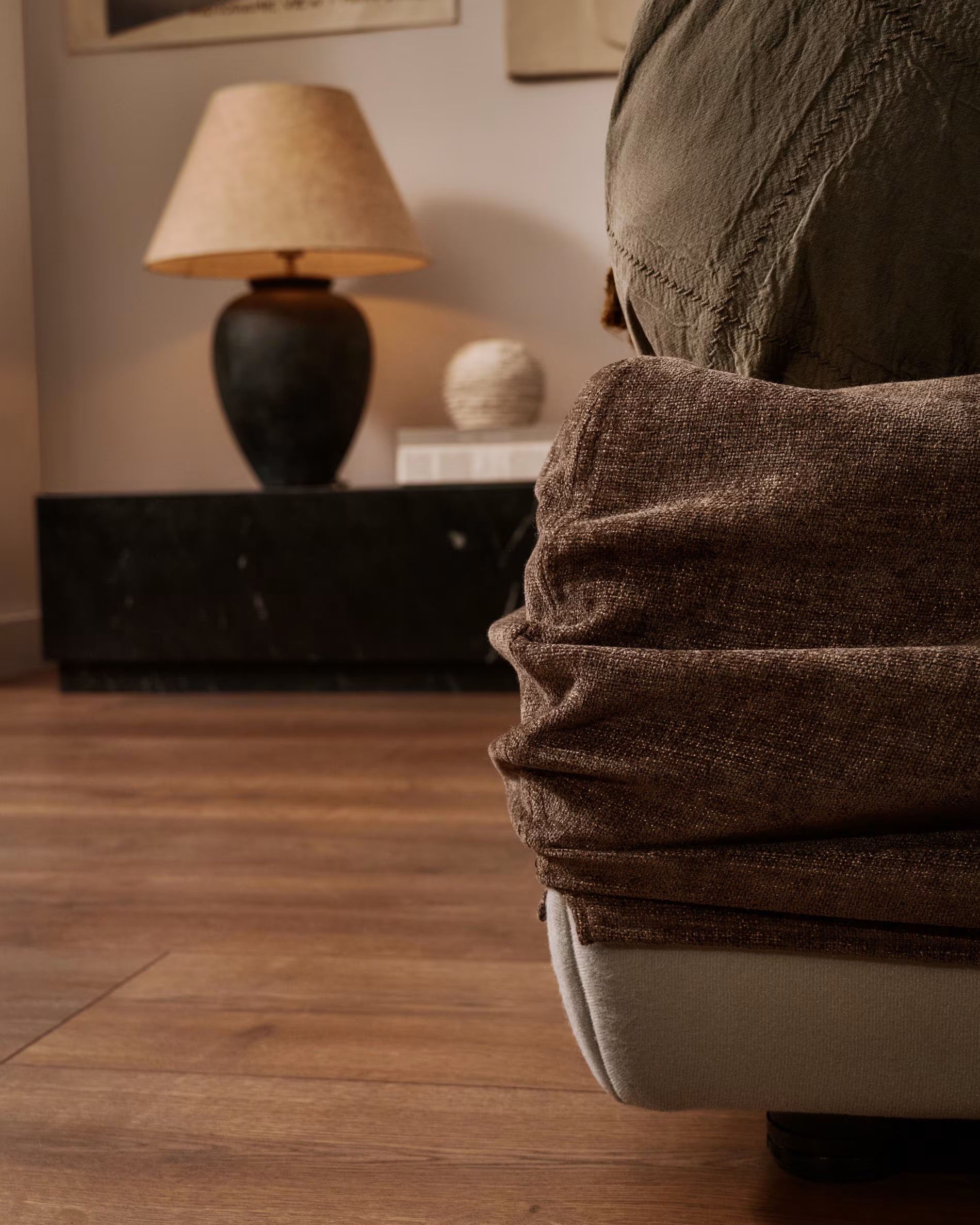 Bed met opbergruimte voor beddengoed DAFRA bruin chenille