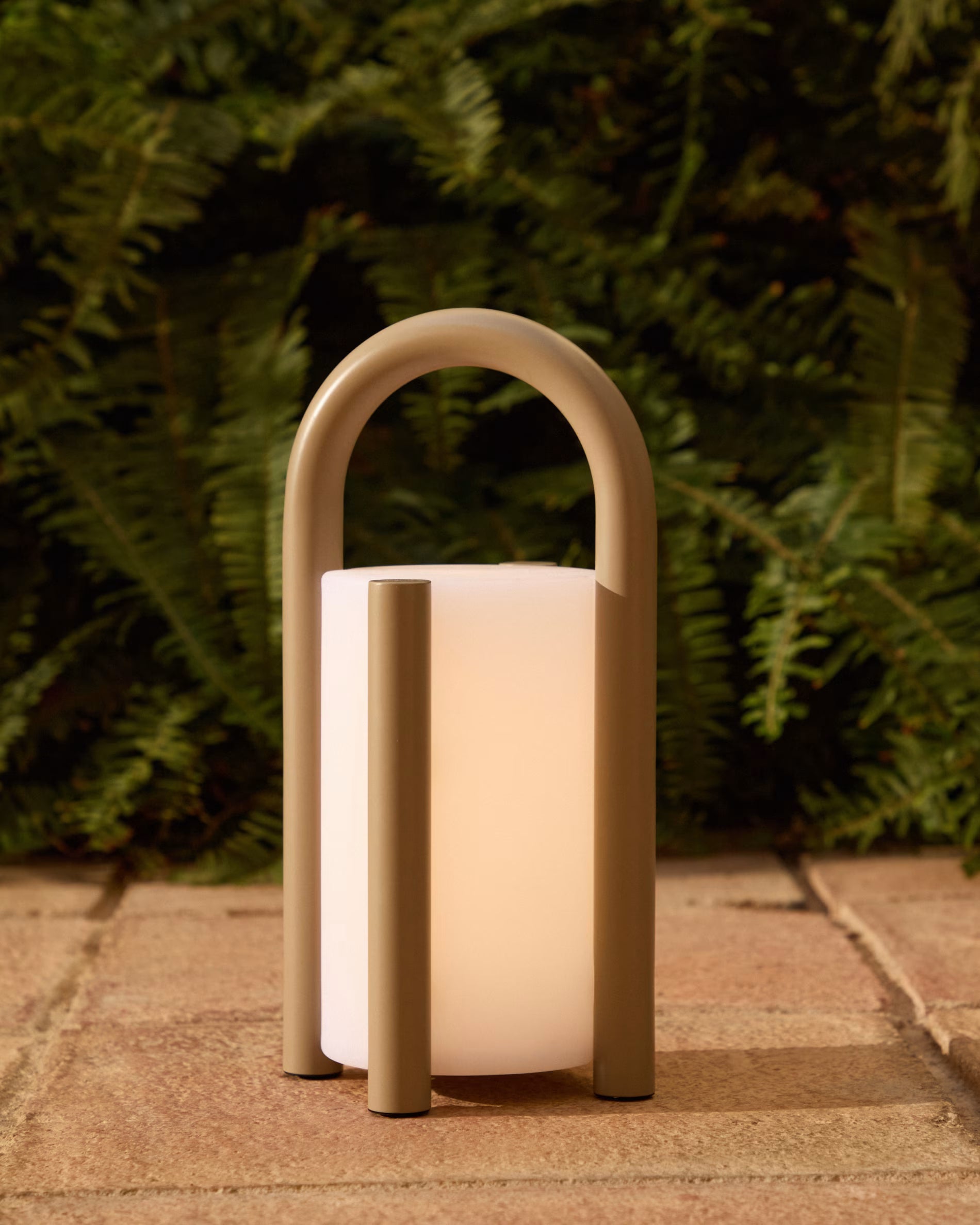 Draagbare tuinlamp LEROS taupe
