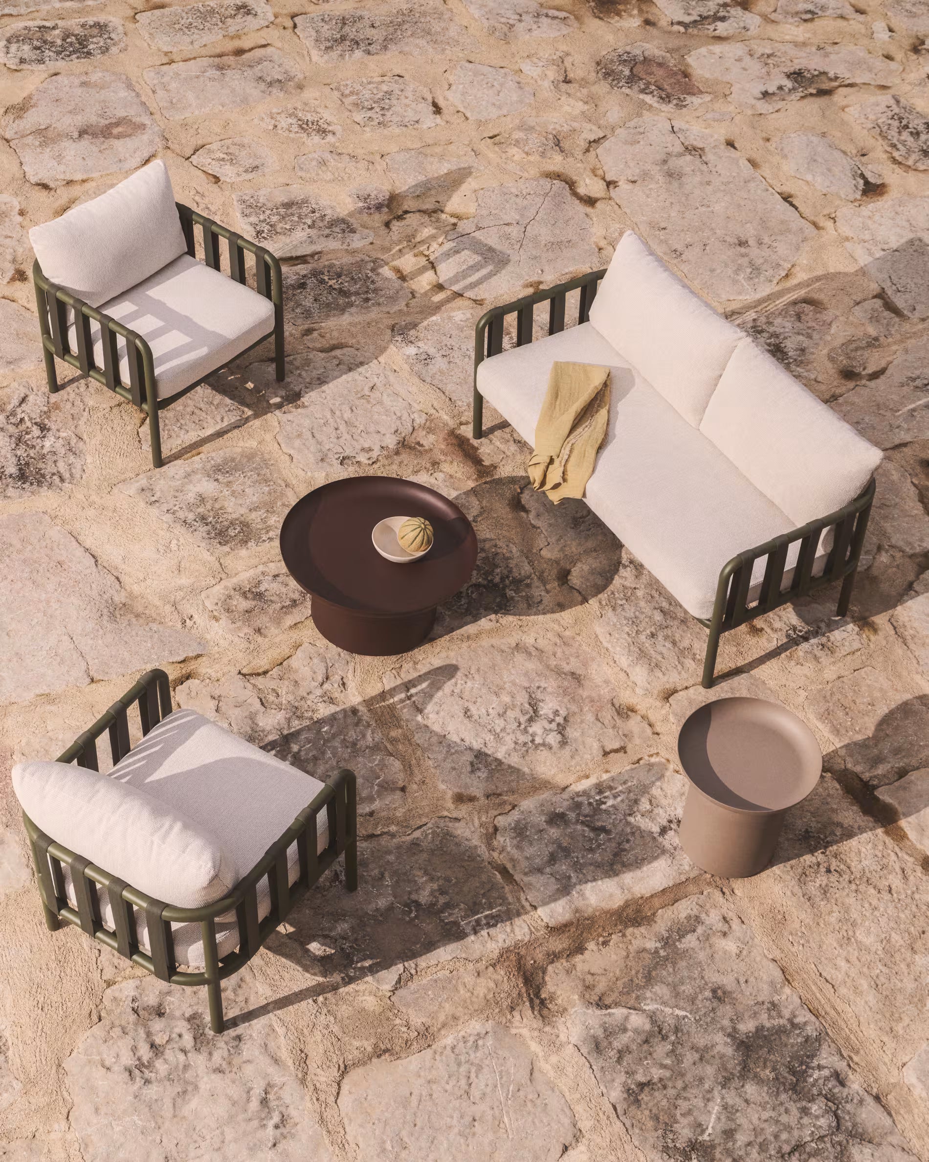 Tuinset OMALA lichtbeige met groene basis