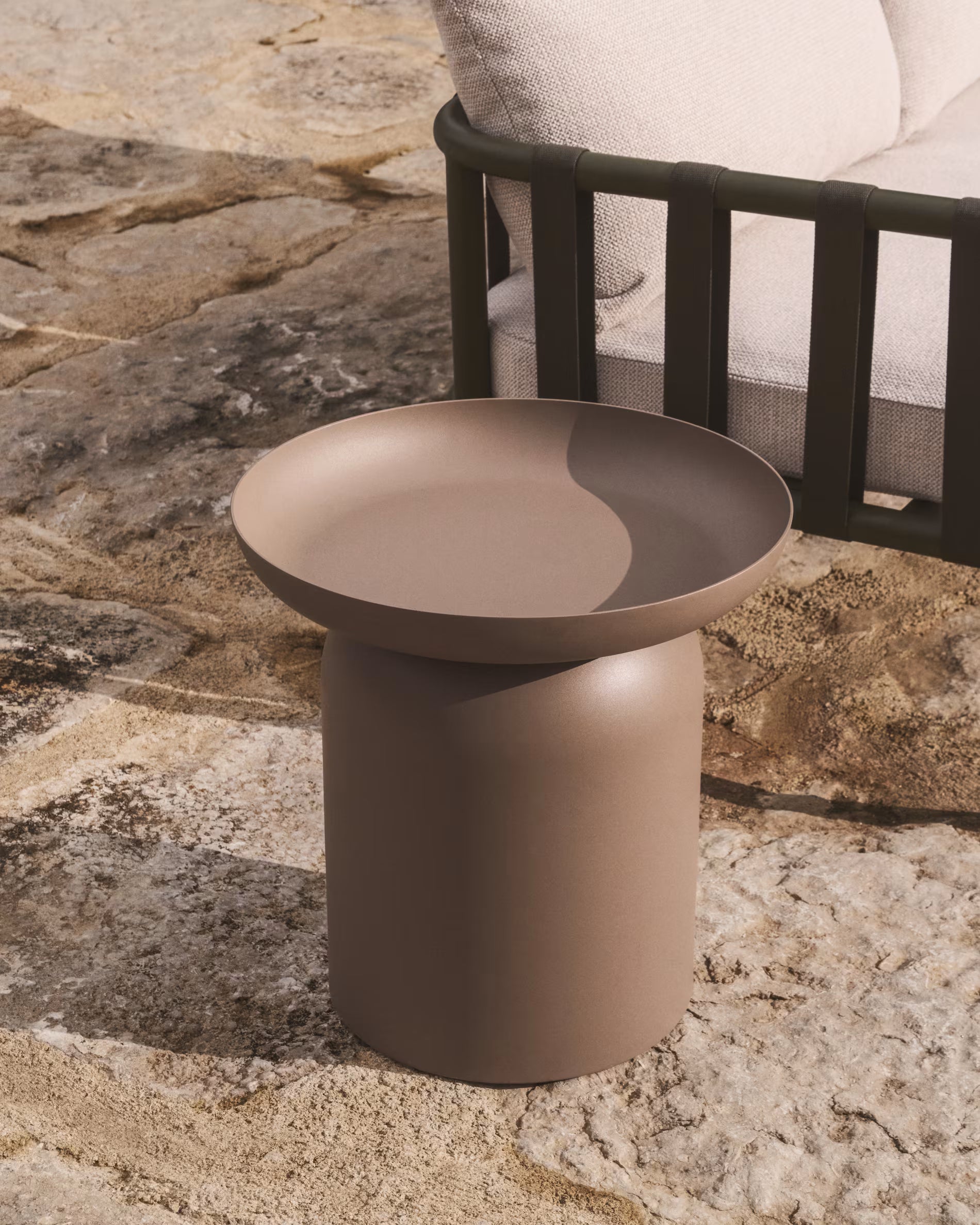 ARCOLA taupe garden side table