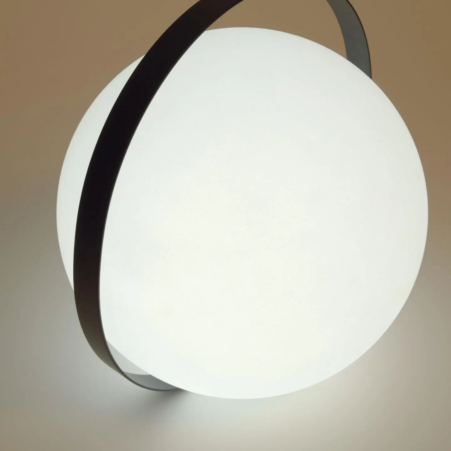 Lampa stołowa akumulatorowa DINESH czarny – Kave Home