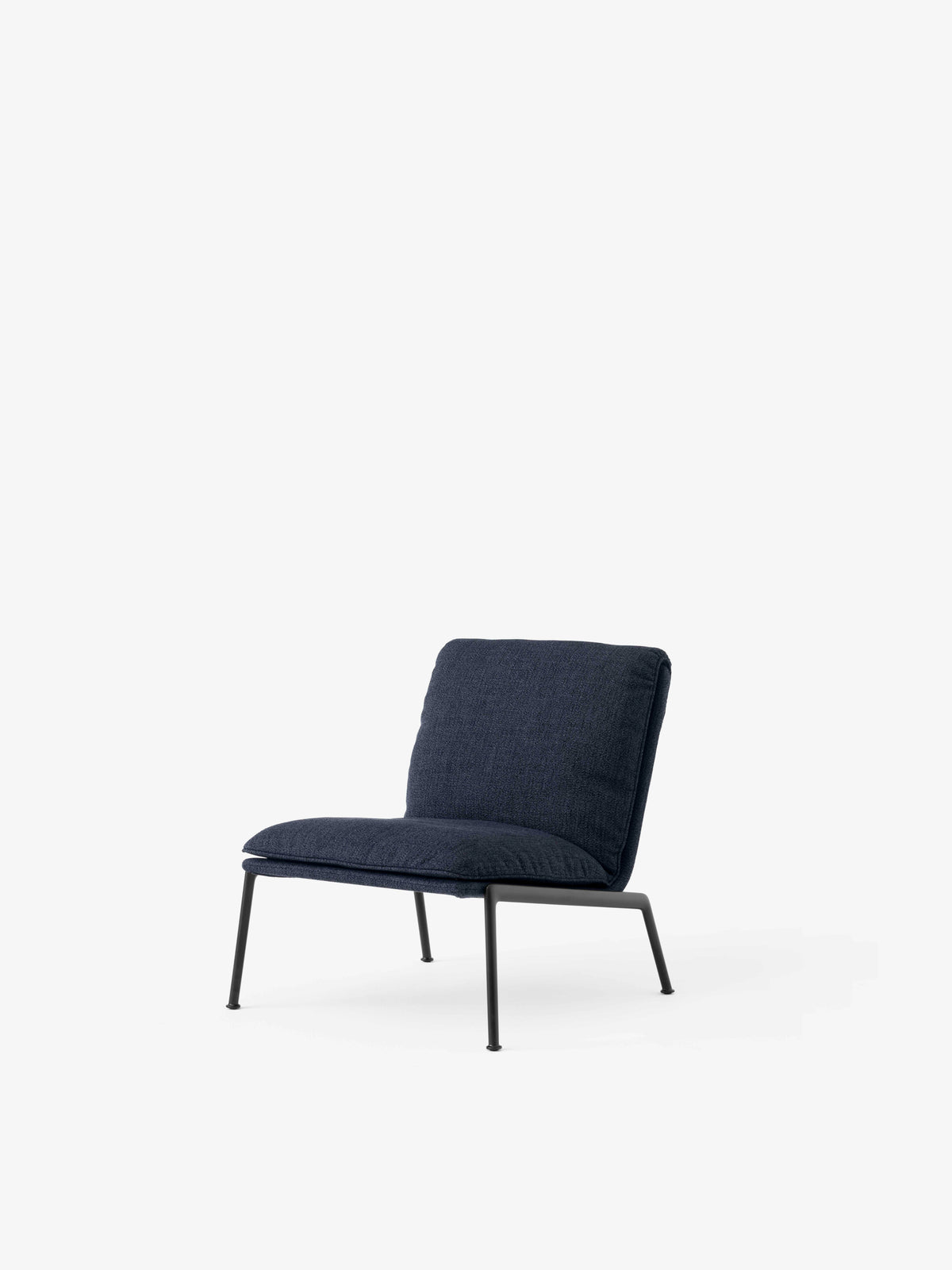 Fauteuil MUNO LN18 gestoffeerd met een zwarte basis