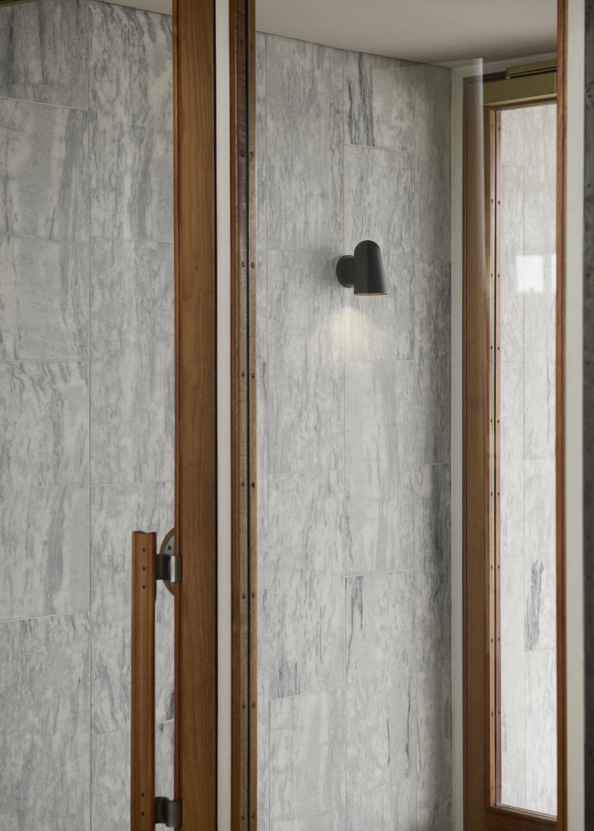 Buitenwandlamp SOLID in zwart