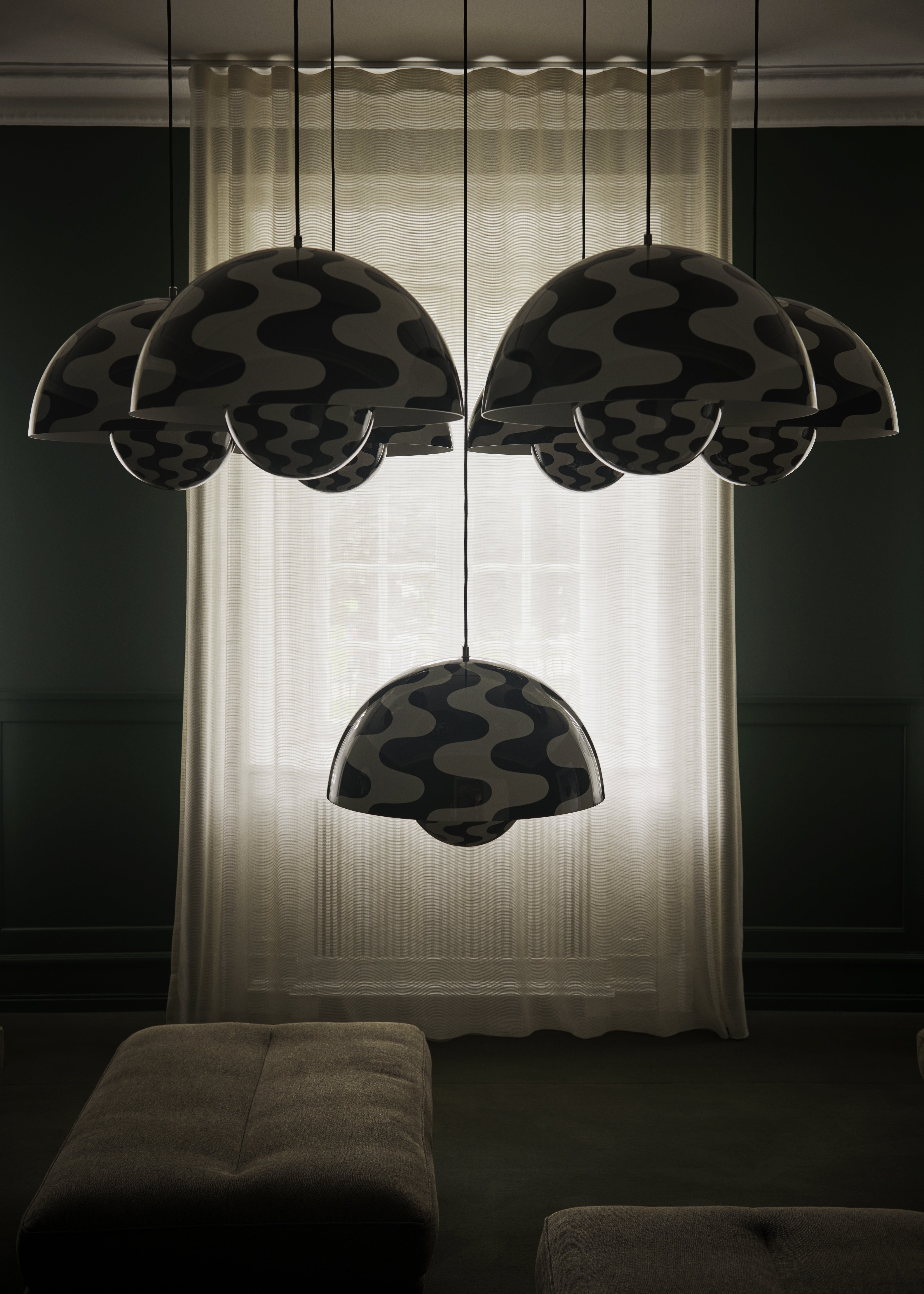 Hanglamp FLOWERPOT VP2 met zwart-wit patroon