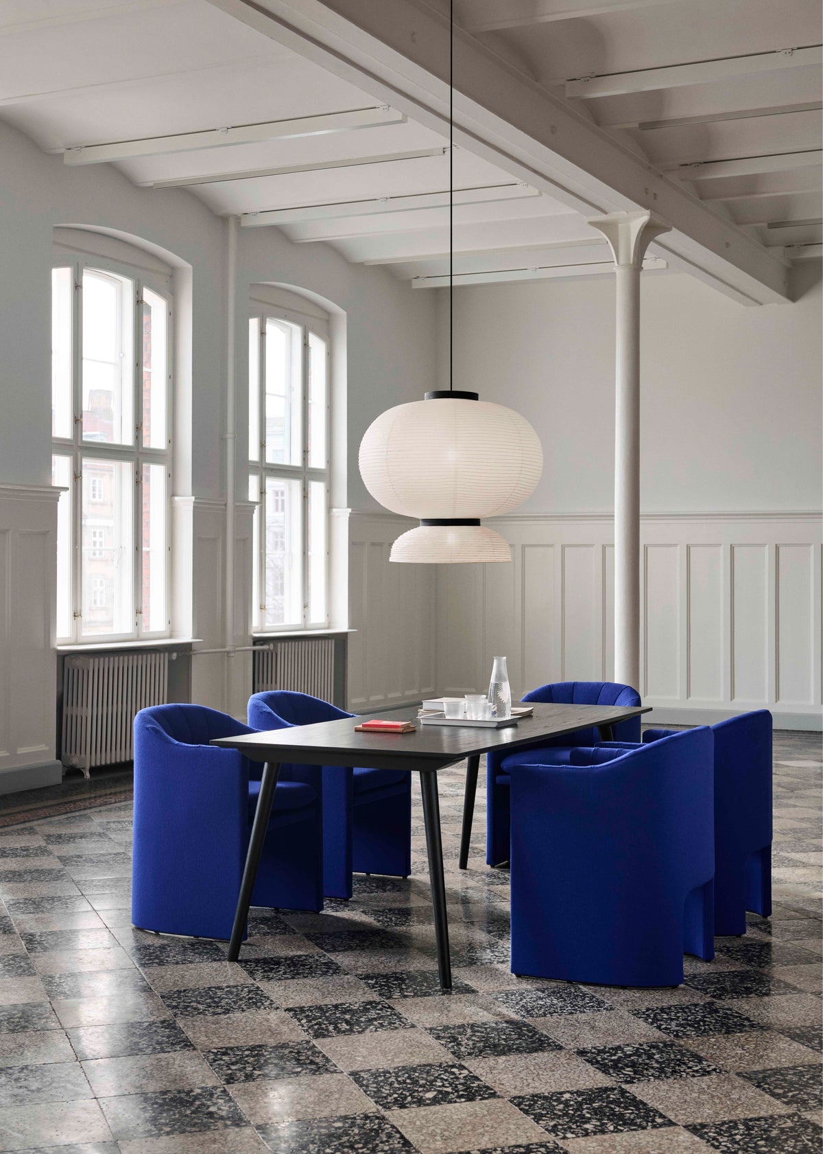 Gestoffeerde LOAFER SC24 fauteuil met armleuningen