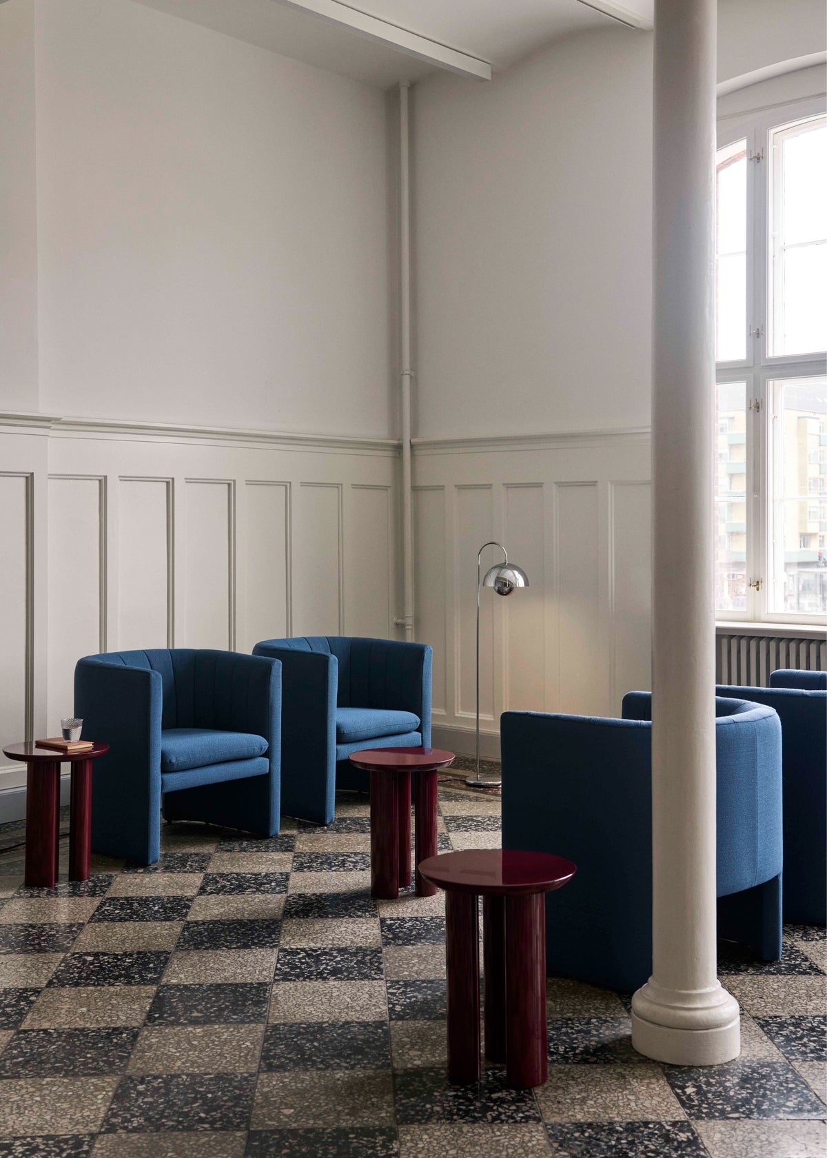 Gestoffeerde LOAFER SC23 fauteuil met armleuningen