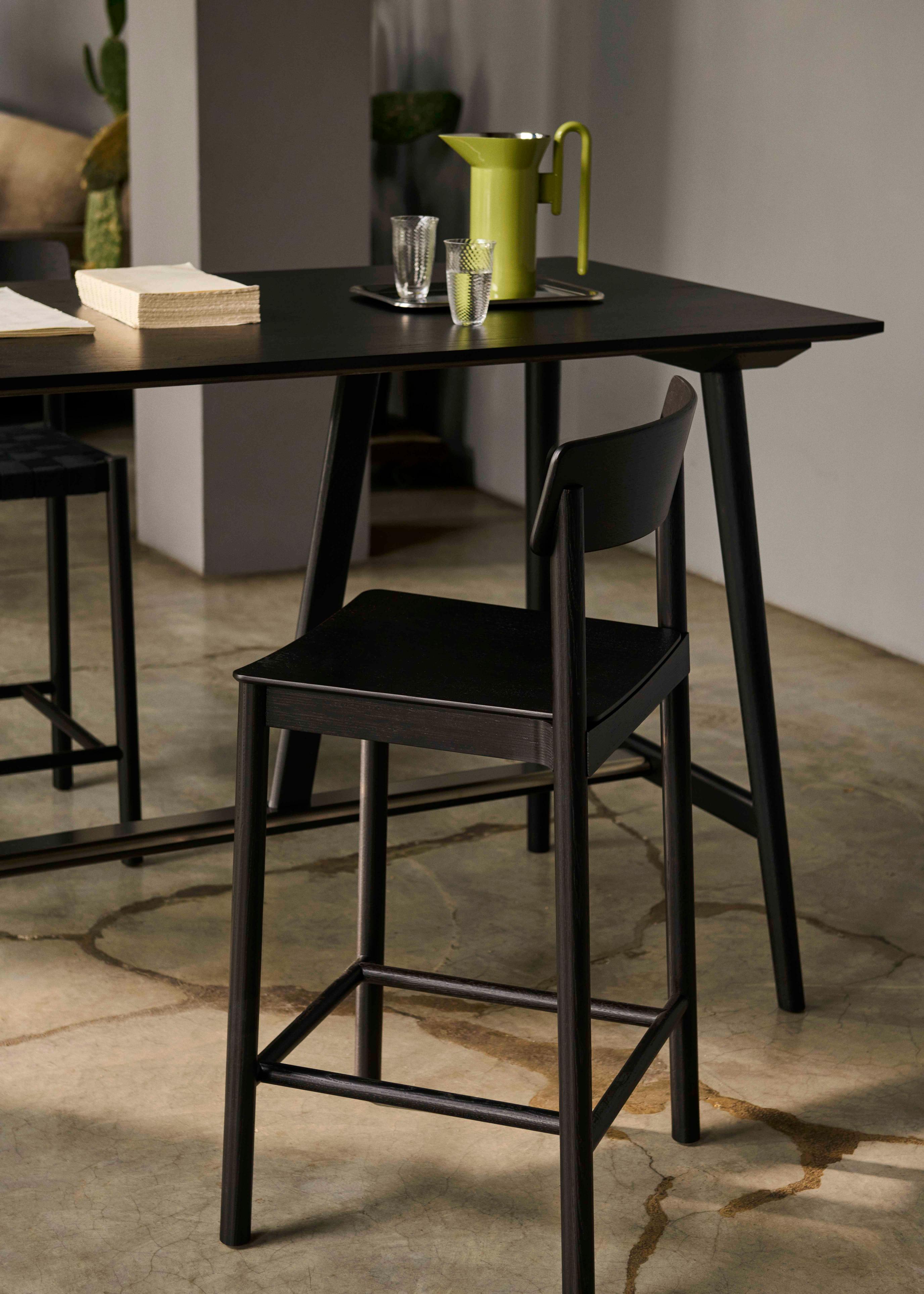 Hocker BETTY beige geweven zitting met gerookt geolied eiken