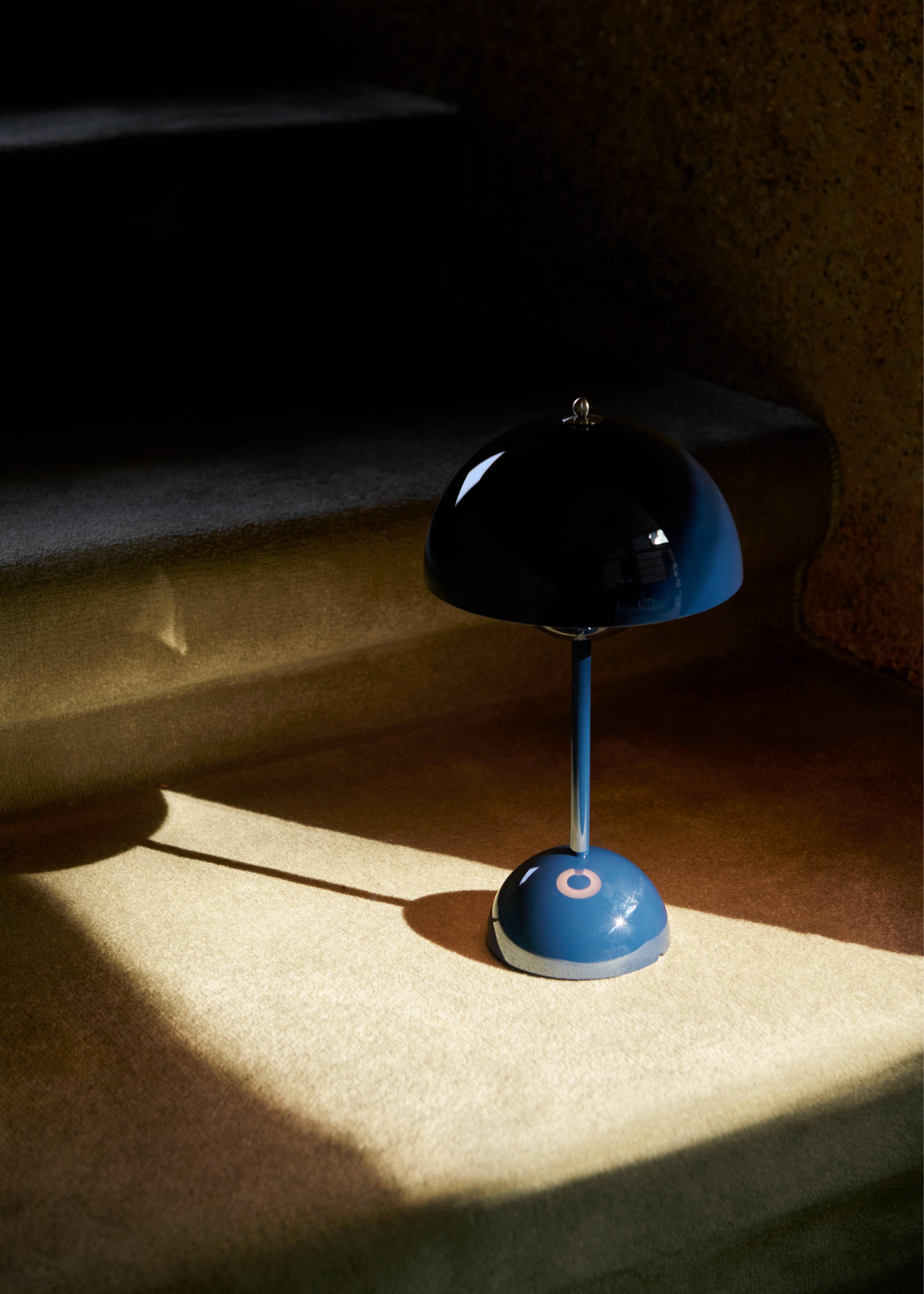 Draagbare lamp FLOWERPOT VP9 staalblauw