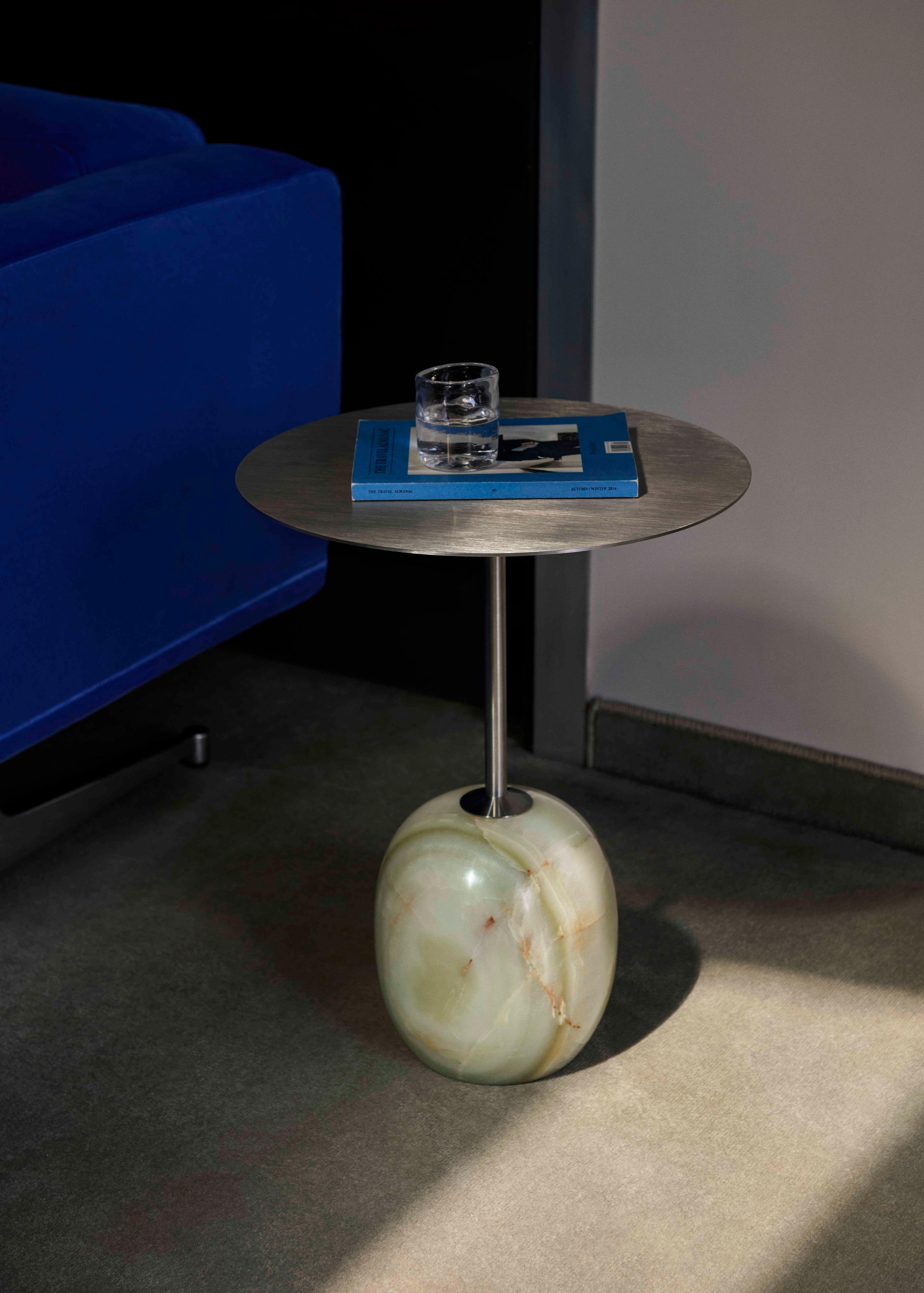 Bijzettafel LATO crème blad met beige marmeren basis