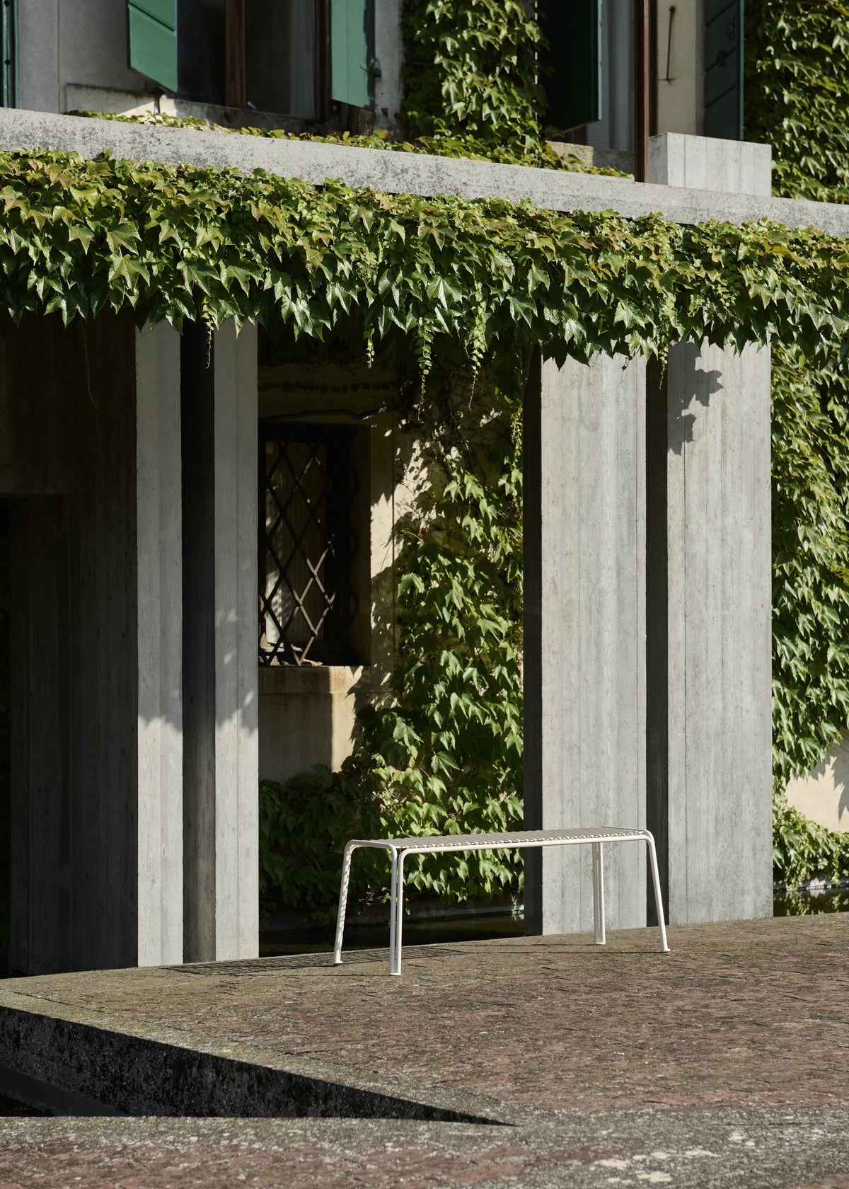Buitenbank zonder rugleuning THORVALD SC112 zwart