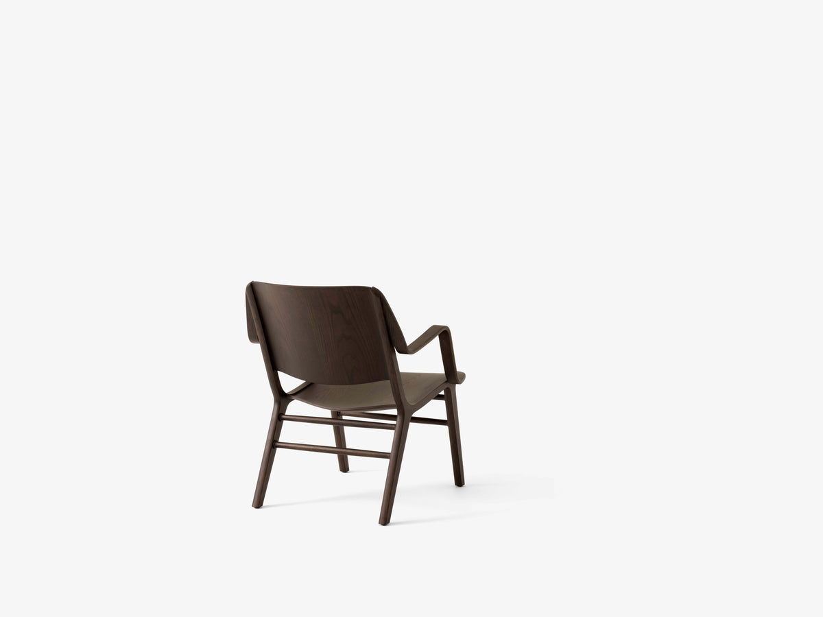 AX HM11 fauteuil donker gelakt eikenhout en eikenfineer