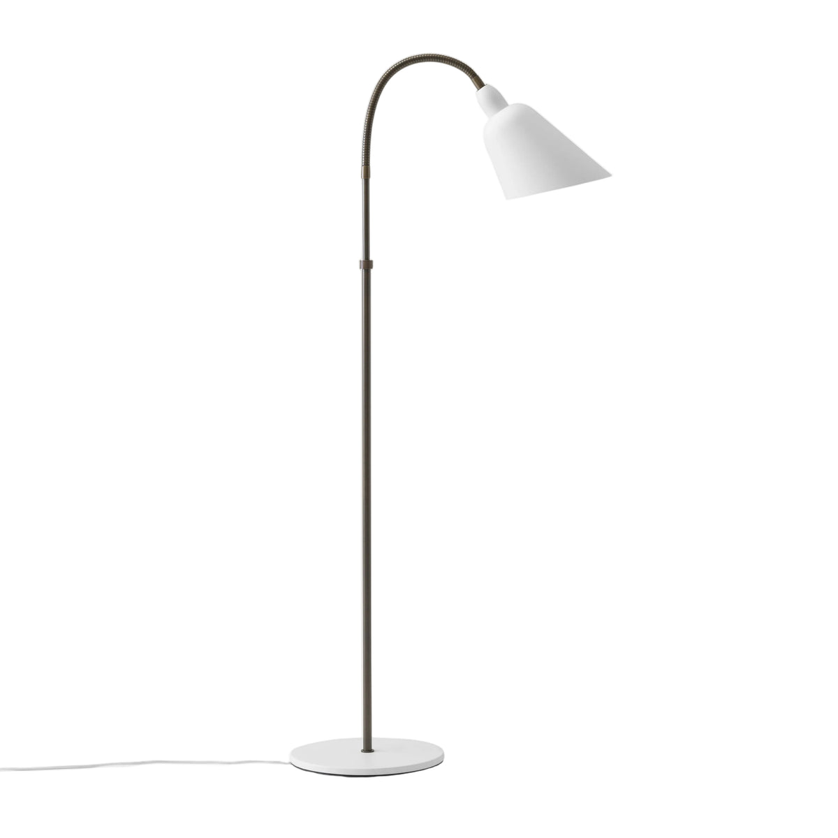 Vloerlamp BELLEVUE AJ7 wit met bruin messing voet
