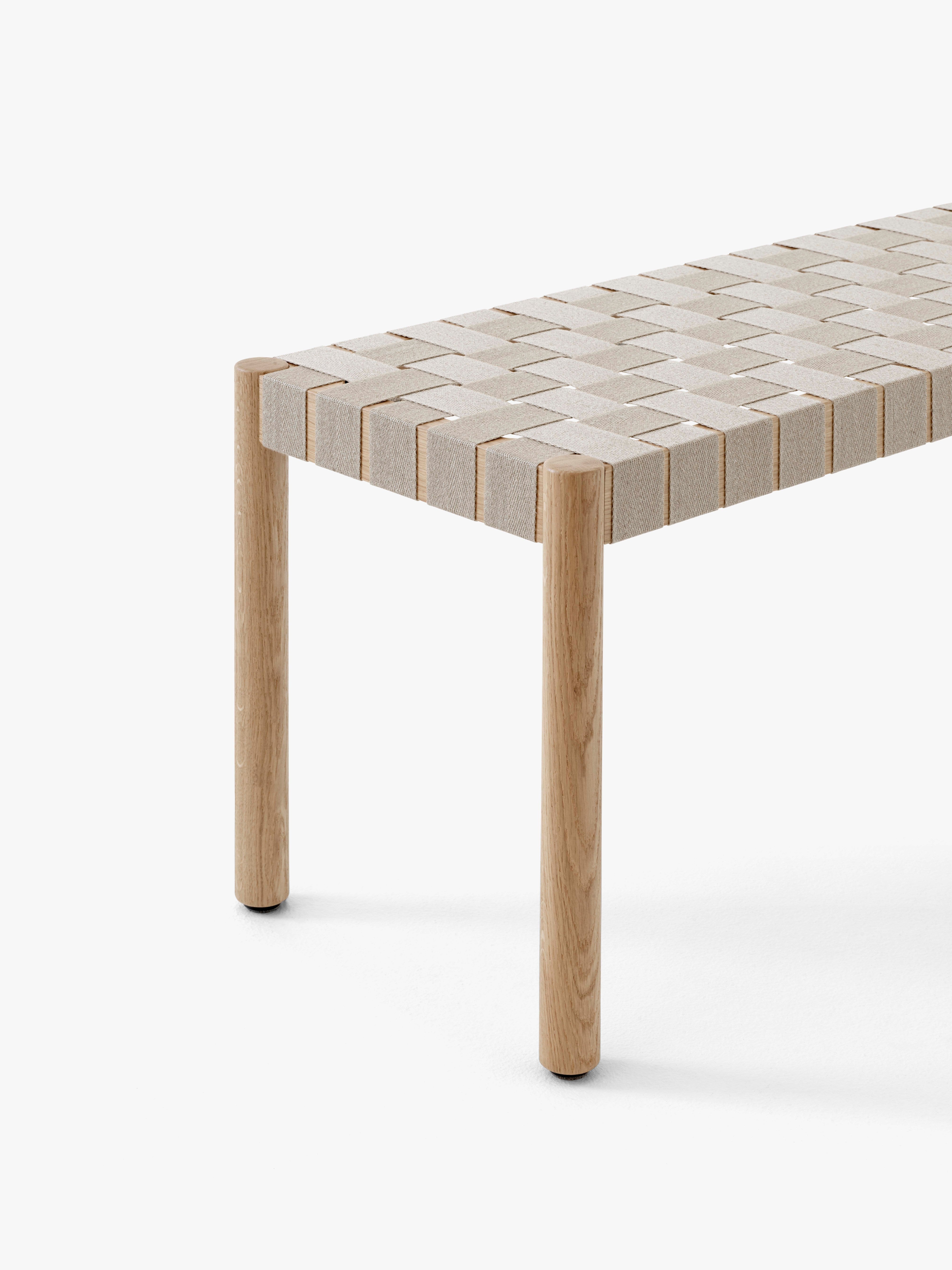 BETTY bank met beige geweven zitting en gelakt eikenhout