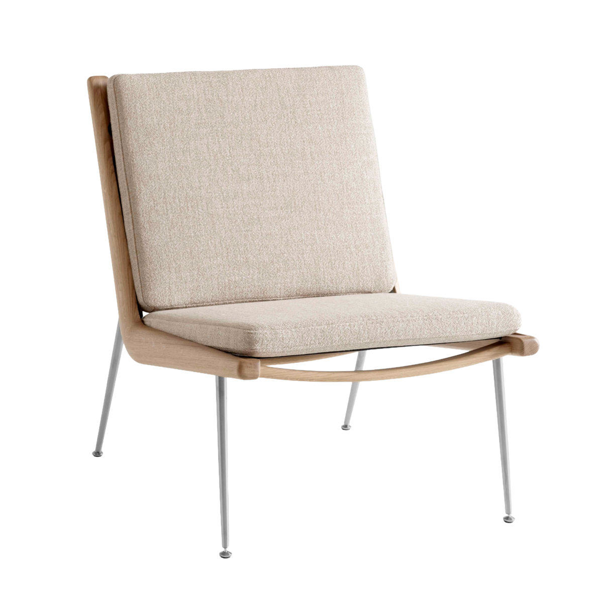 Fotel BOOMERANG HM1 met een bekleding op een eikenhouten frame met een stalen basis