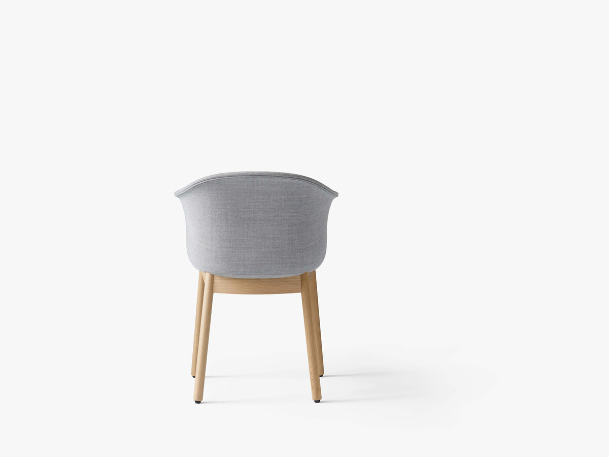 Stoel ELEFY JH31 gestoffeerd met een eiken basis