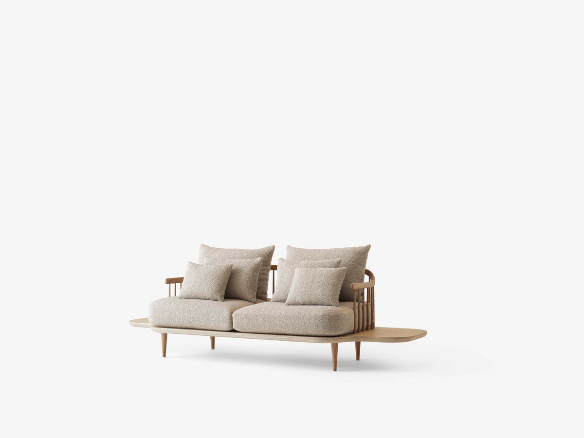 Sofa 3-zits FLY SC3 gestoffeerd met een eiken basis