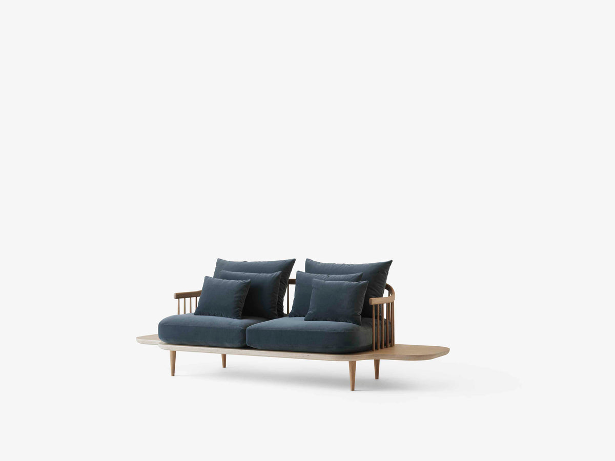 Sofa 3-zits FLY SC3 gestoffeerd met een eiken basis