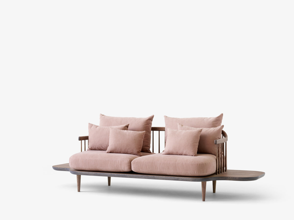 Sofa 3-zits FLY SC3 gestoffeerd met een gerookte eiken basis