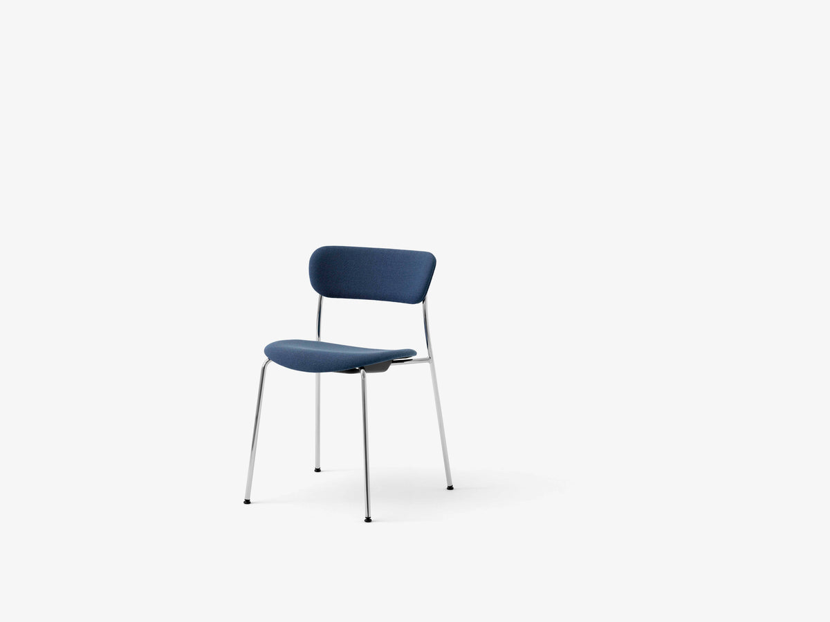 PAVILION AV12 stoel, gestoffeerd met een chroom basis