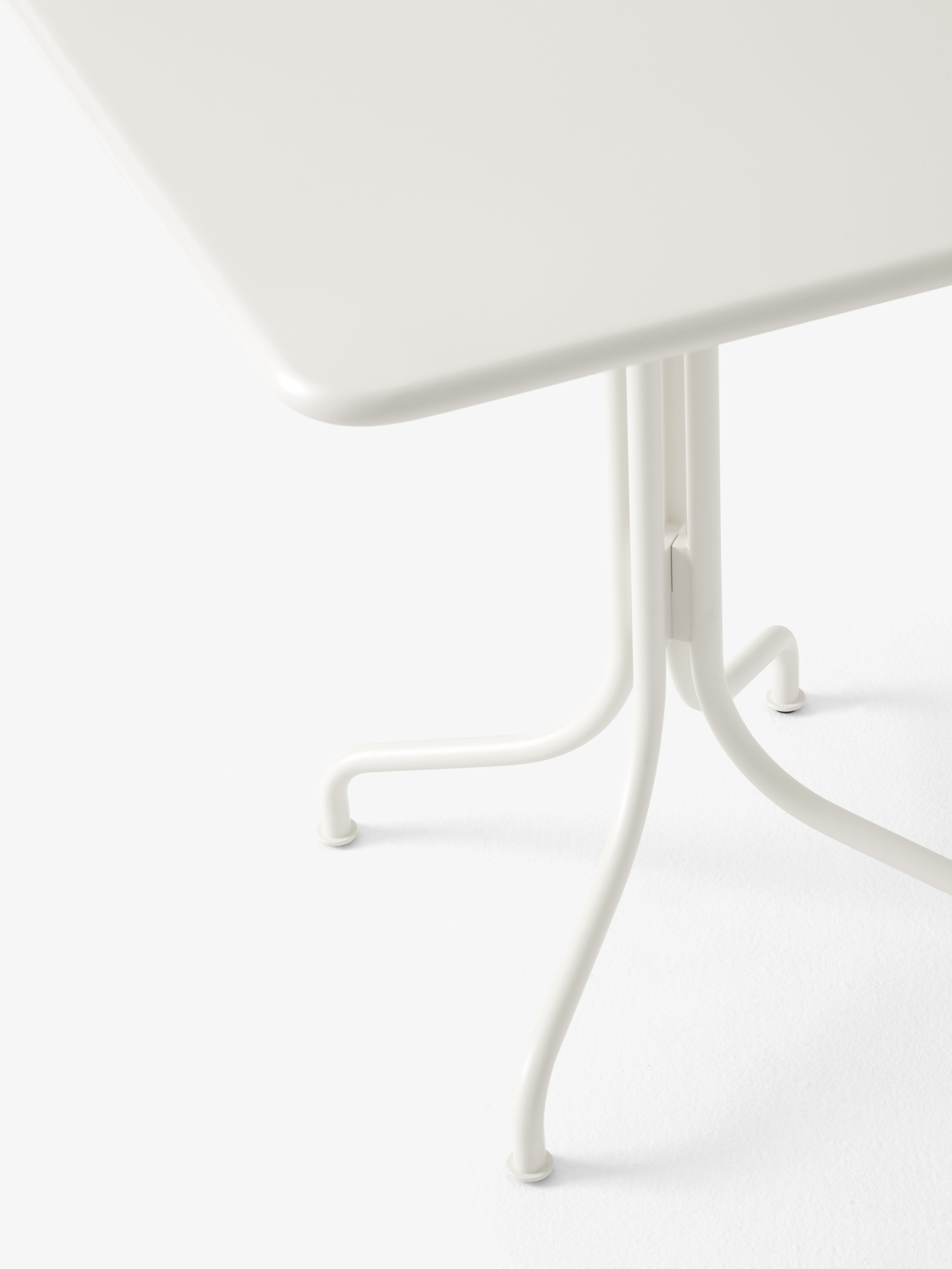 Buiten tafel THORVALD SC97 ivoor