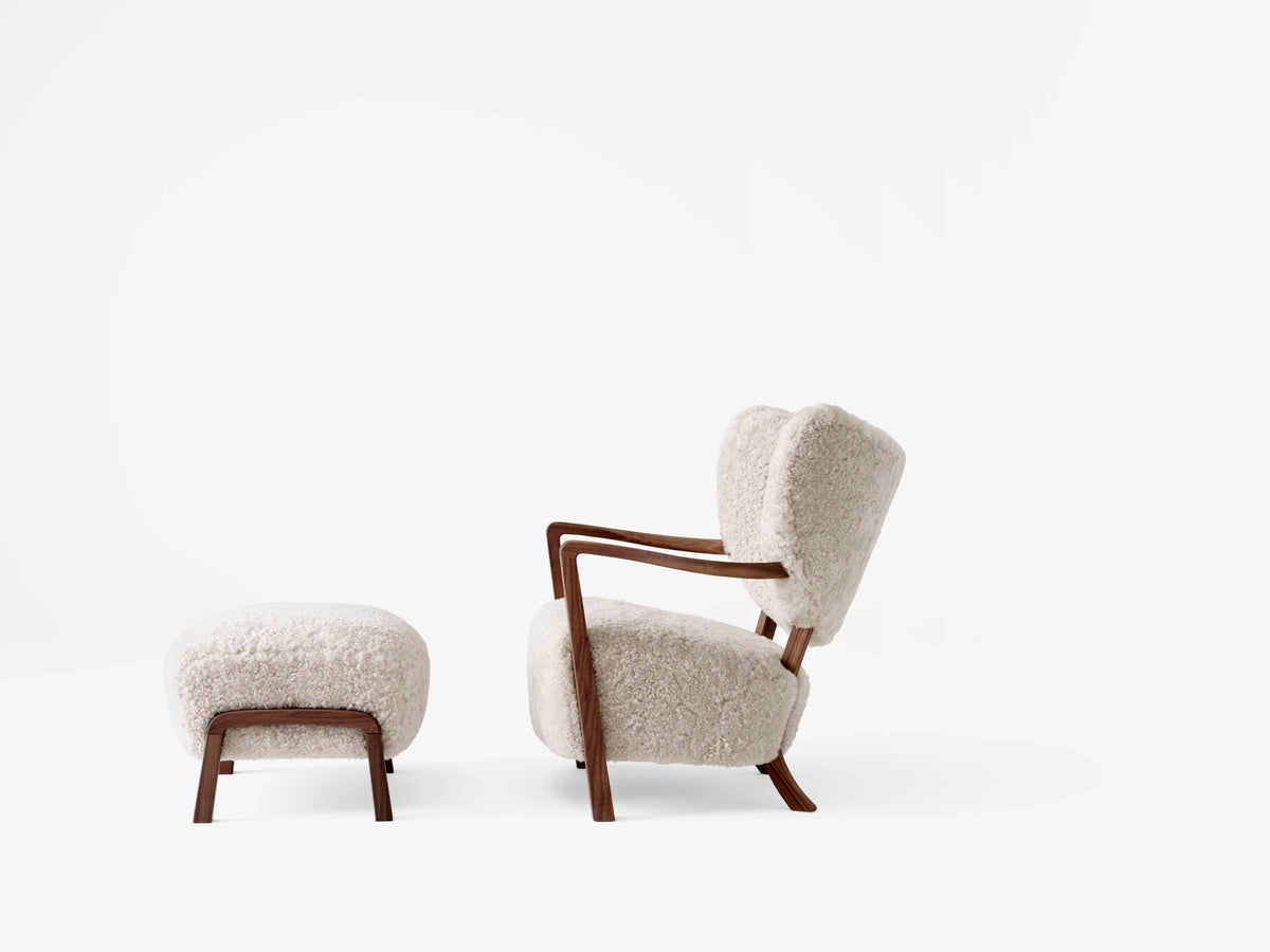 WULFF ATD2 fauteuil gestoffeerd met een notenhouten basis