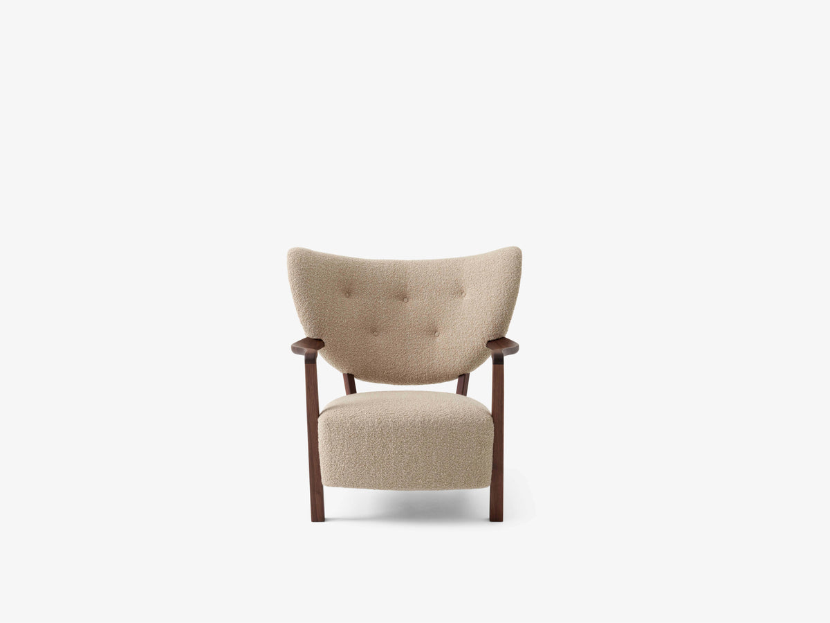 WULFF ATD2 fauteuil gestoffeerd met een notenhouten basis