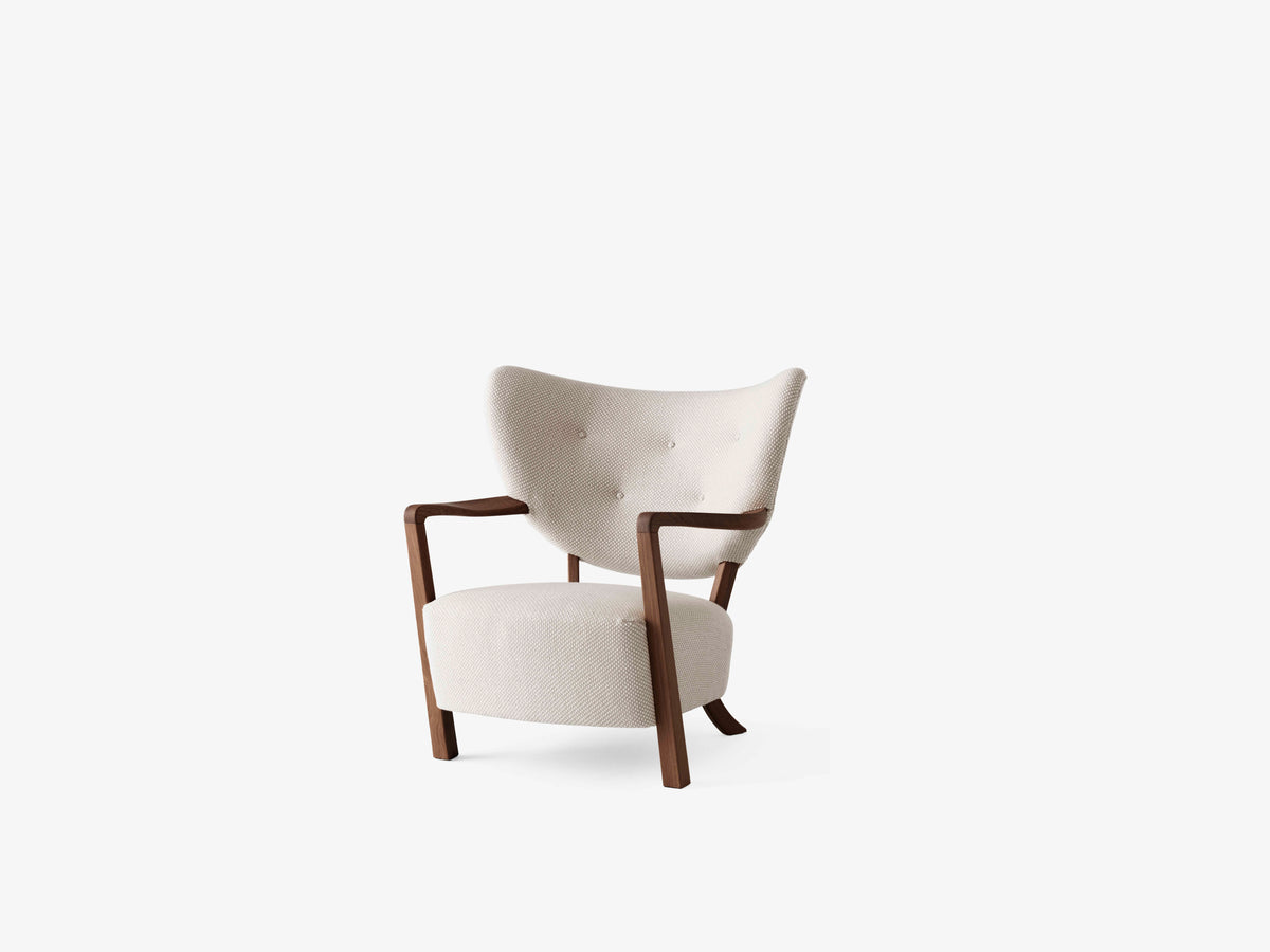WULFF ATD2 fauteuil gestoffeerd met een notenhouten basis