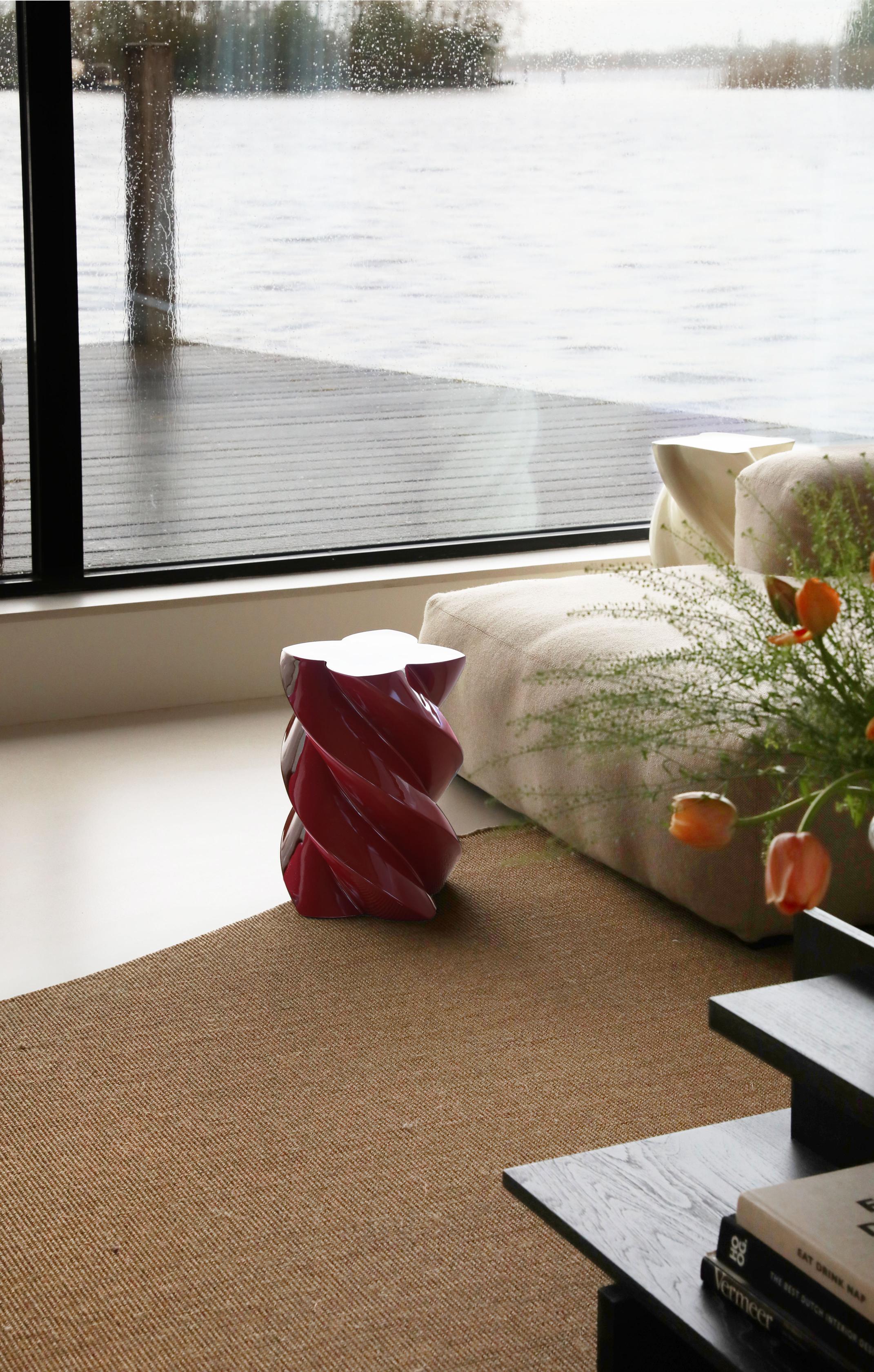 MARSHMALLOW side table in burgundy