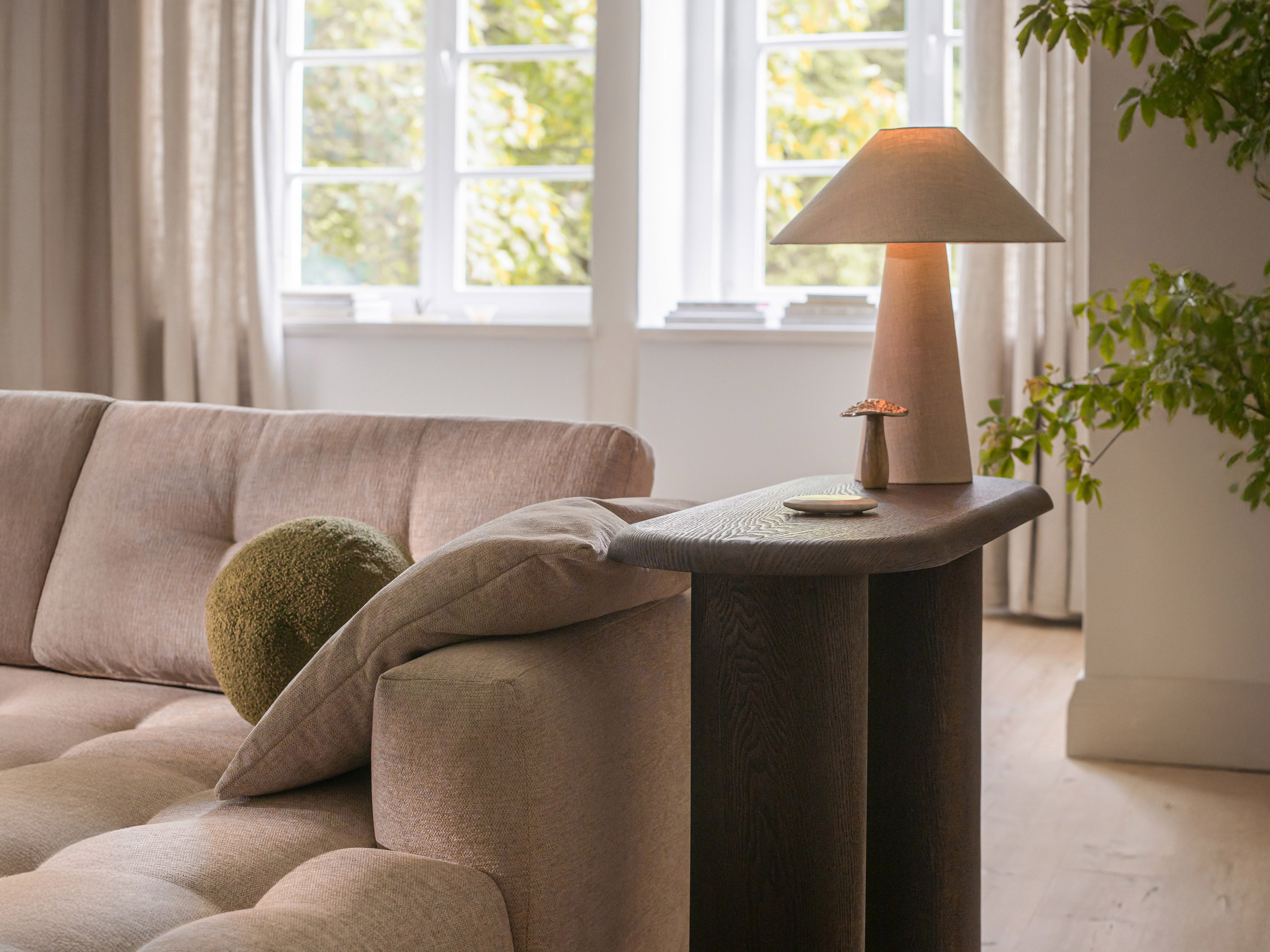 Left-facing L-shaped velvet corner sofa BEMY pink