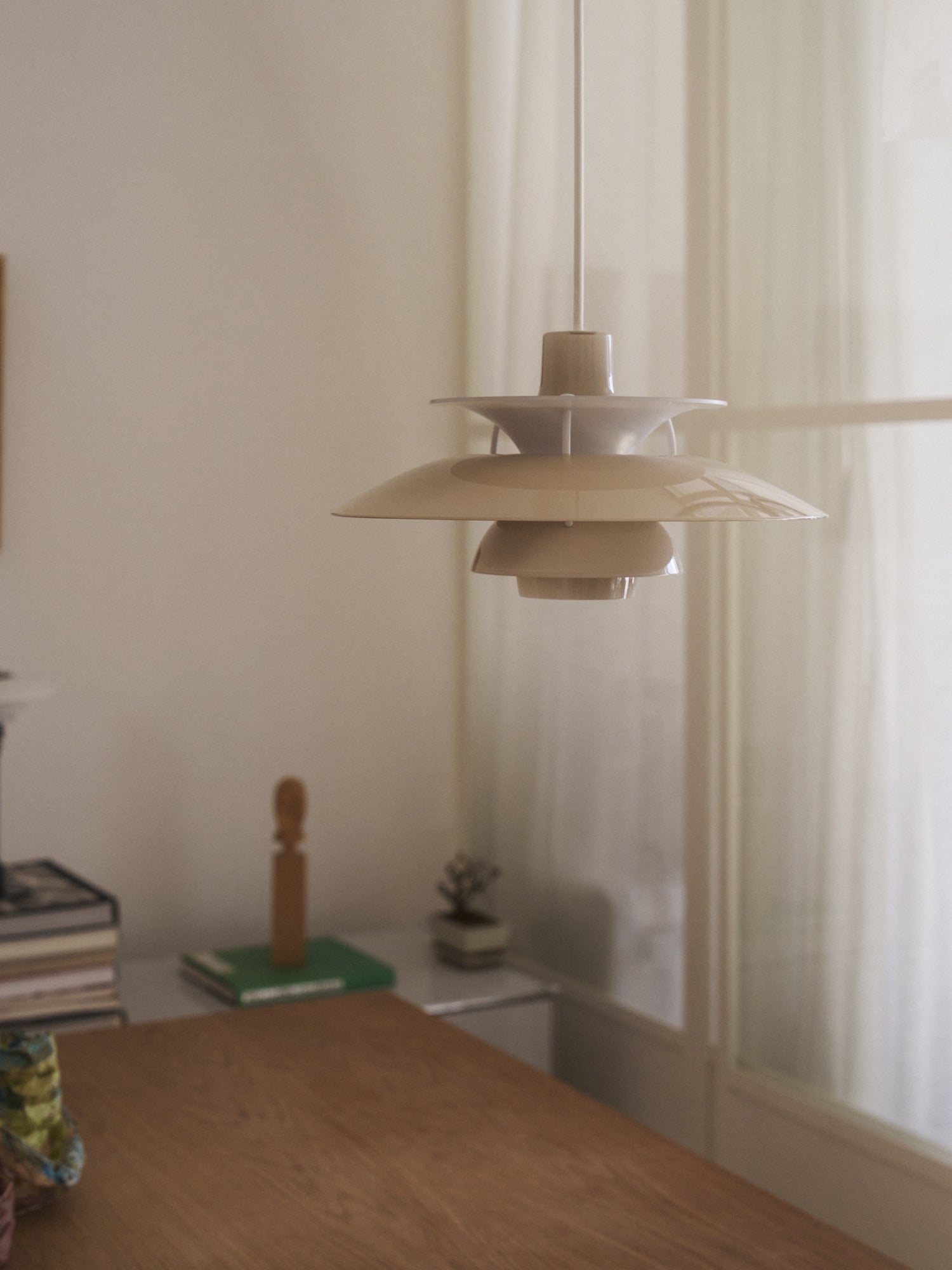 Lampa wisząca PH 5 OPAL beżowy – Louis Poulsen
