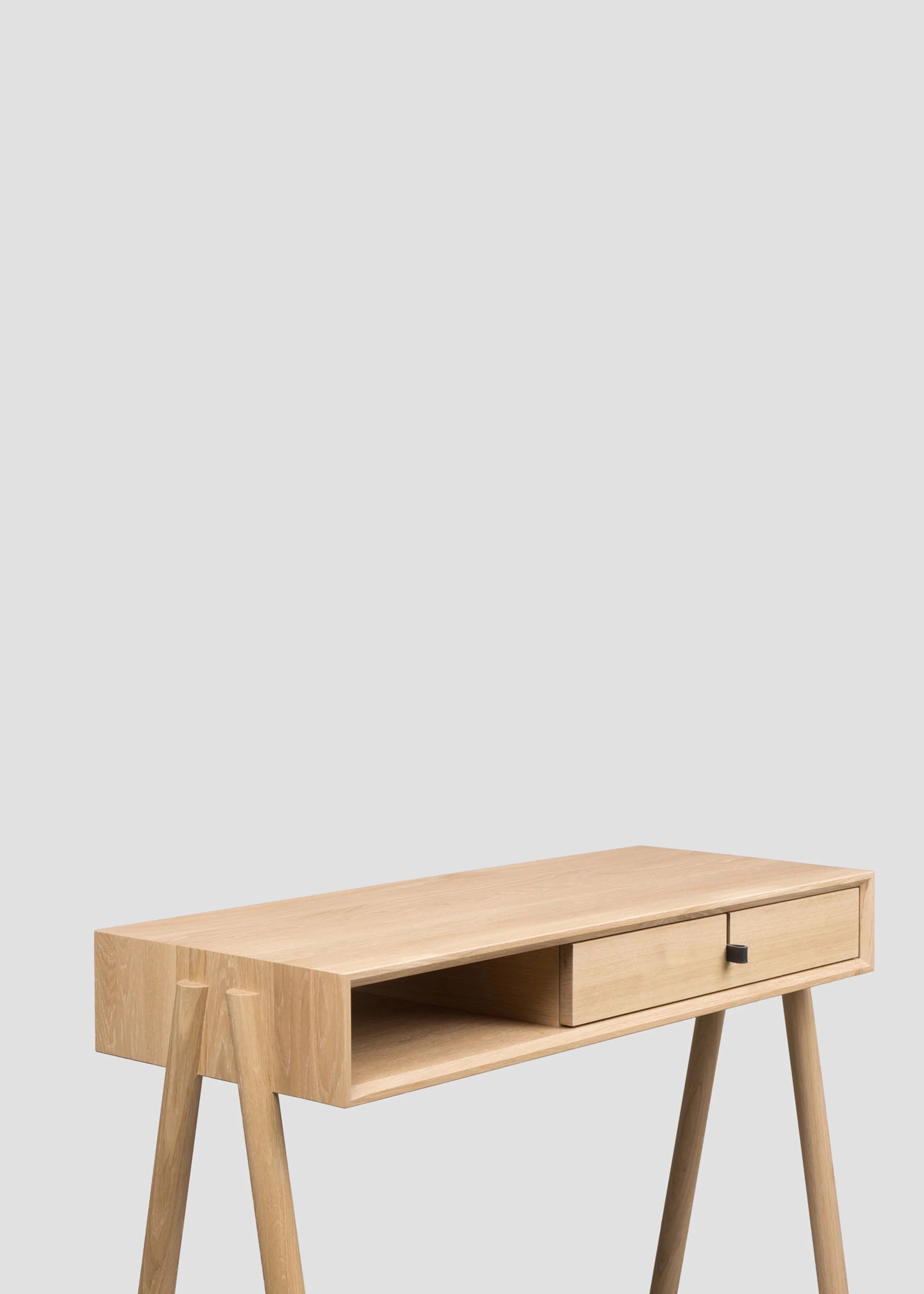 Bureau AMELIA eikenhout