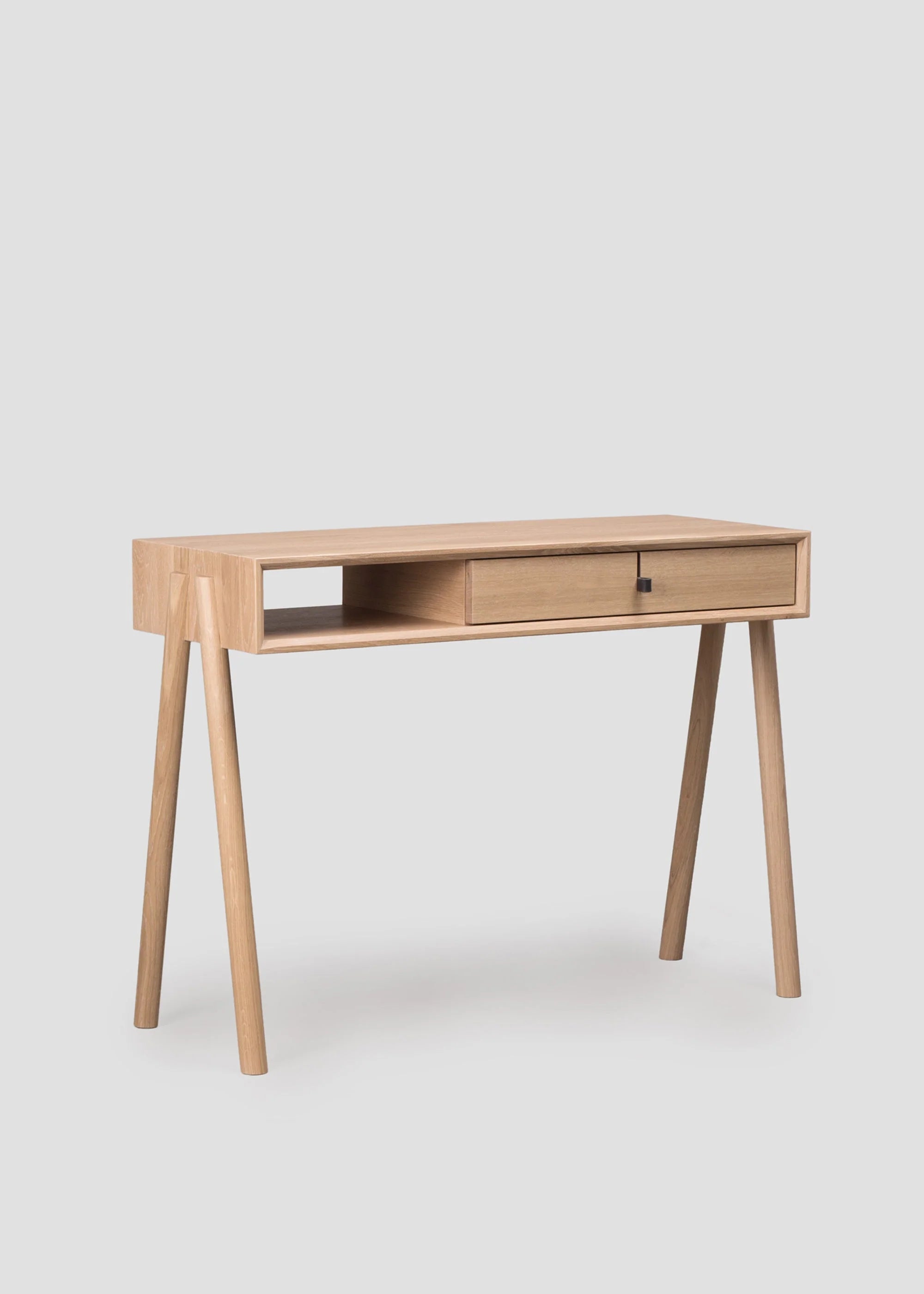 Bureau AMELIA eikenhout