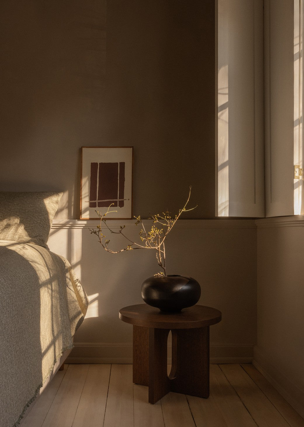 SURROUND vase mango wood