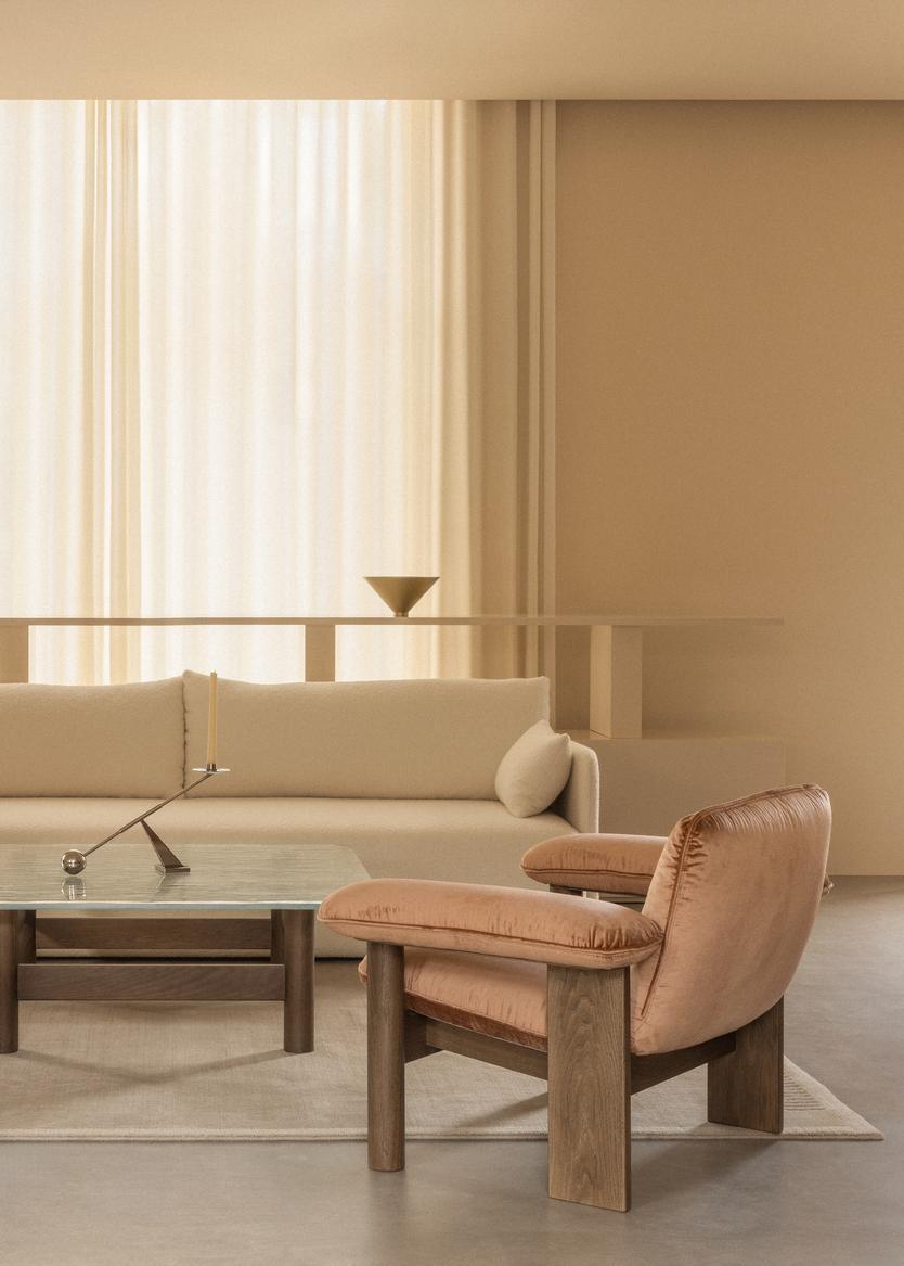 BRASILIA coffee table with glass top and walnut base