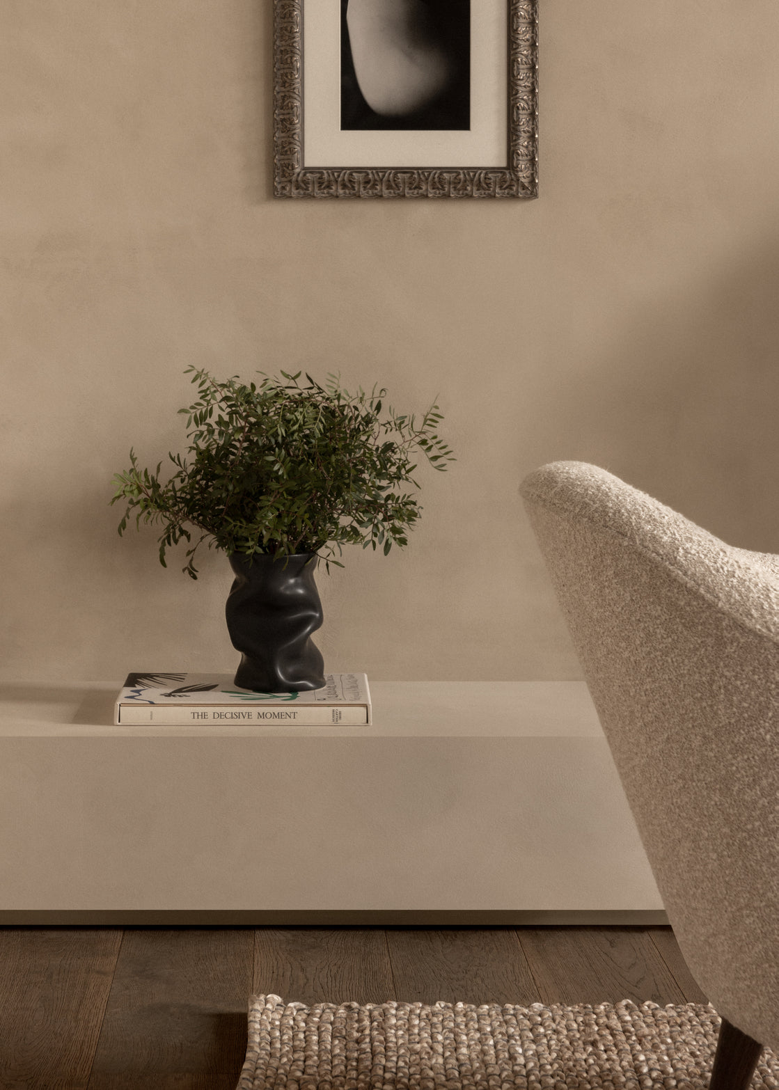 Vaas COLLAPSE zwarte keramiek