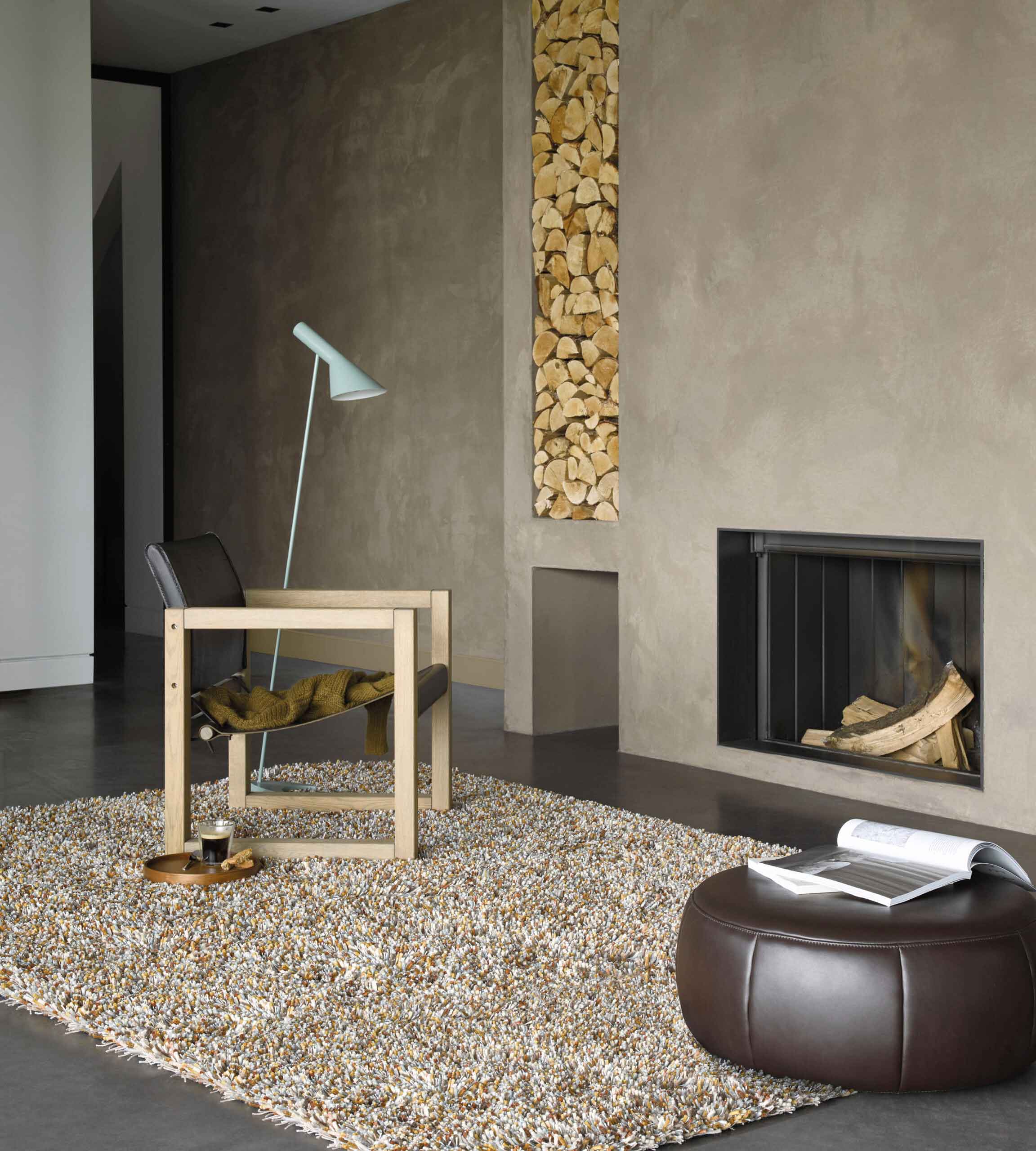 YOUNG gray rug with long pile