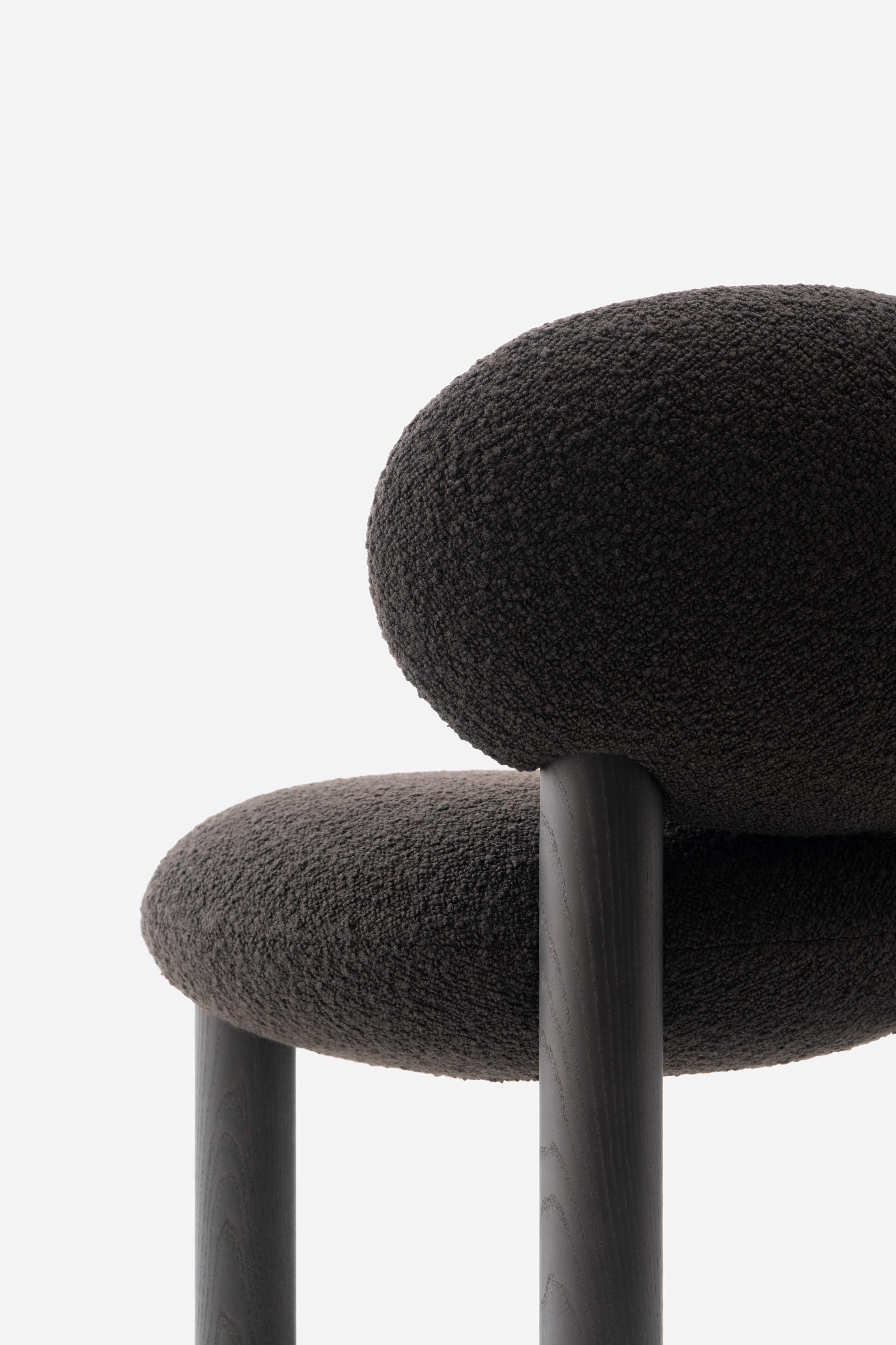 Barkruk FLOCK CS2 gestoffeerd met houten basis