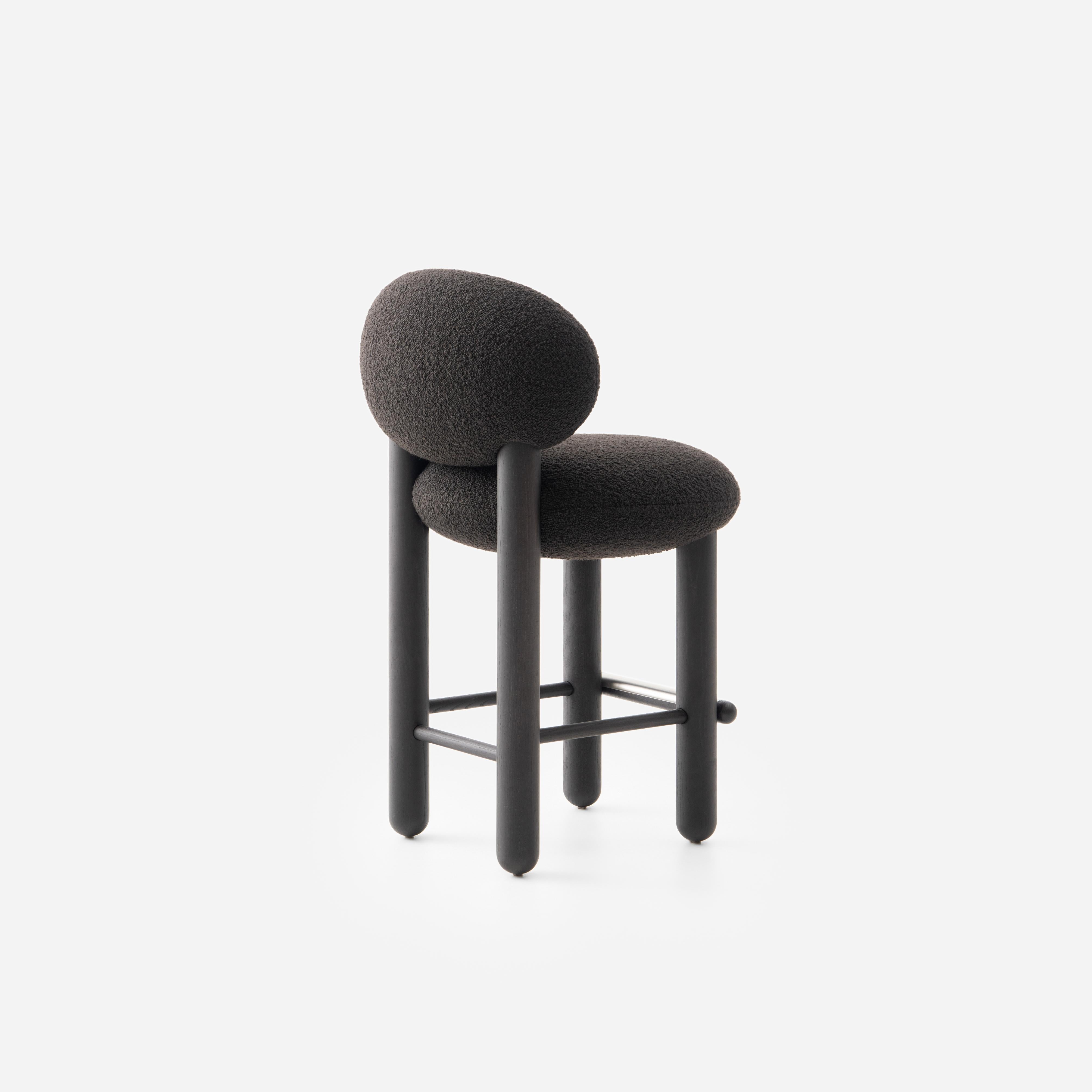 Barkruk FLOCK CS2 gestoffeerd met houten basis